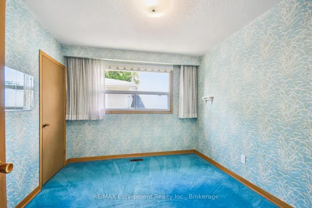 Additional property image - 3212 Cedartree Cres