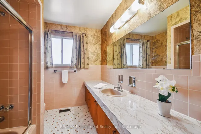Additional property image - 3212 Cedartree Cres