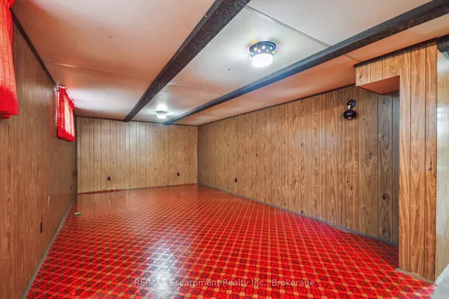 Additional property image - 3212 Cedartree Cres