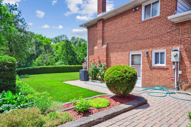 Additional property image - 3212 Cedartree Cres
