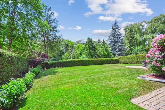 Additional property image - 3212 Cedartree Cres