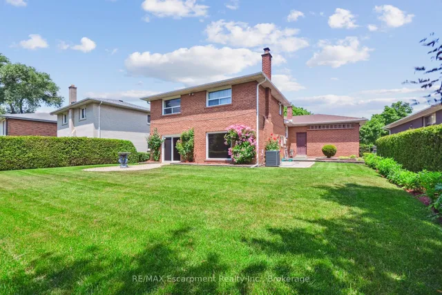 Additional property image - 3212 Cedartree Cres