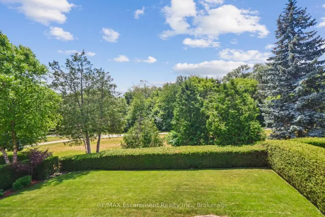Additional property image - 3212 Cedartree Cres