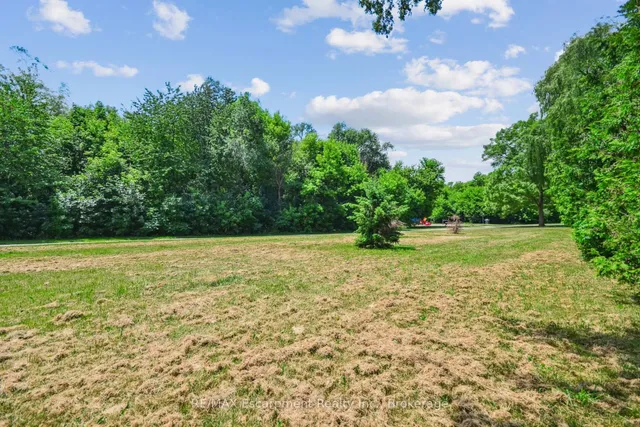 Additional property image - 3212 Cedartree Cres