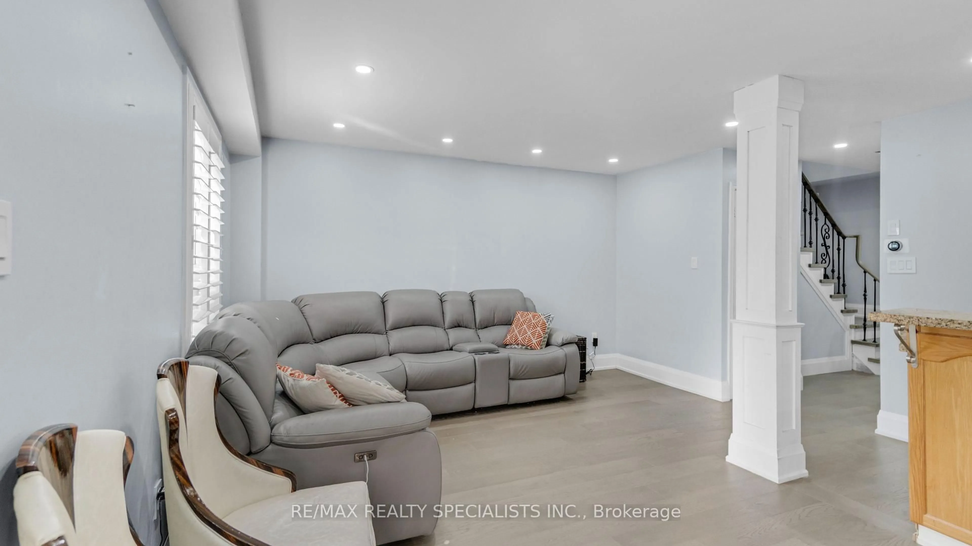 Home theater for 21 EARL  GREY Cres, Brampton Ontario L7A 2L3