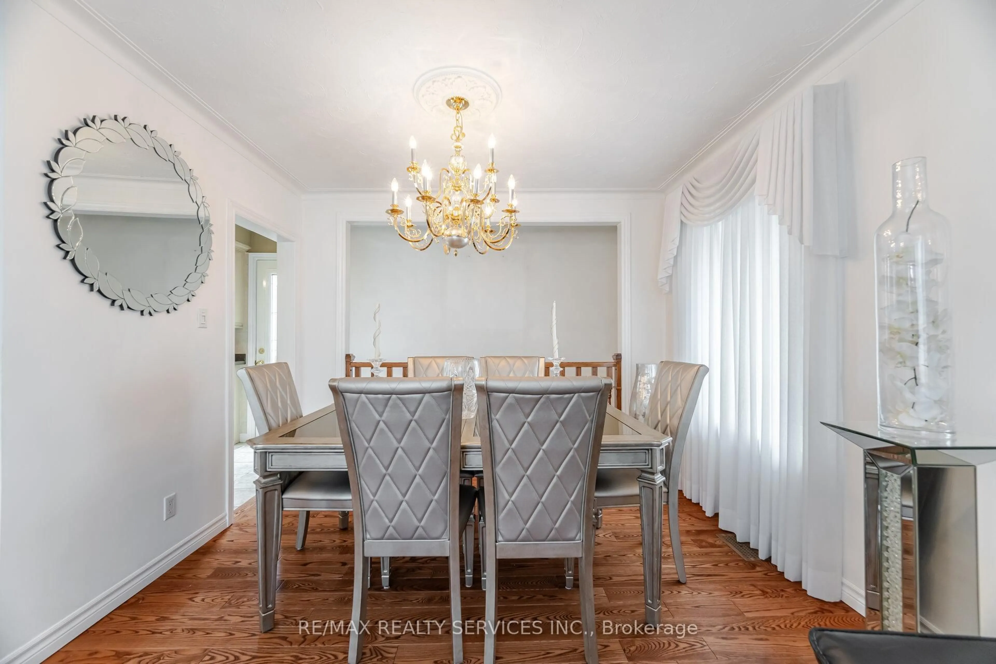 Dining room, unknown for 13 Bairstow Cres, Halton Hills Ontario L7G 1L9
