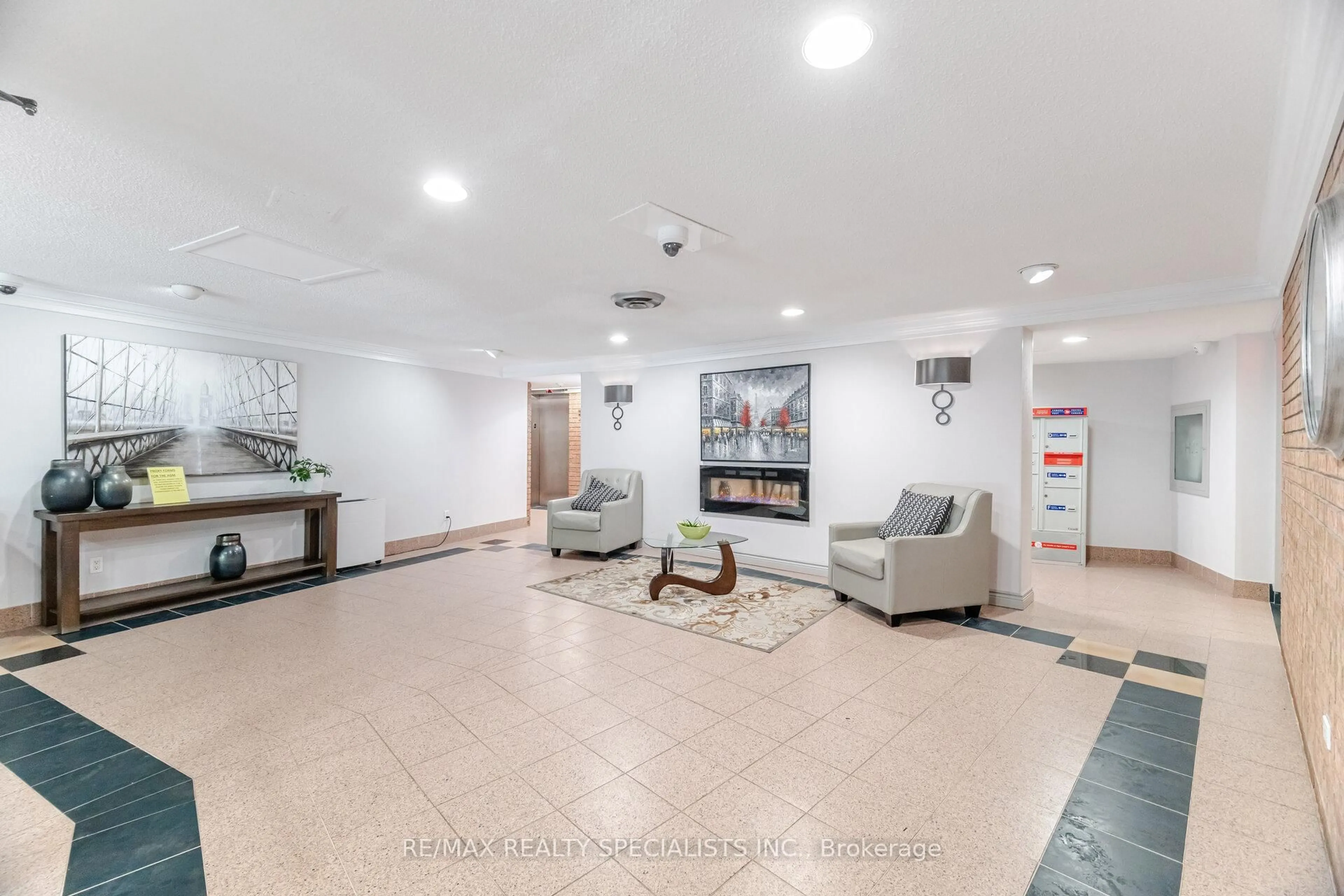 Lobby for 1240 Marlborough Crt #606, Oakville Ontario L6H 3K7