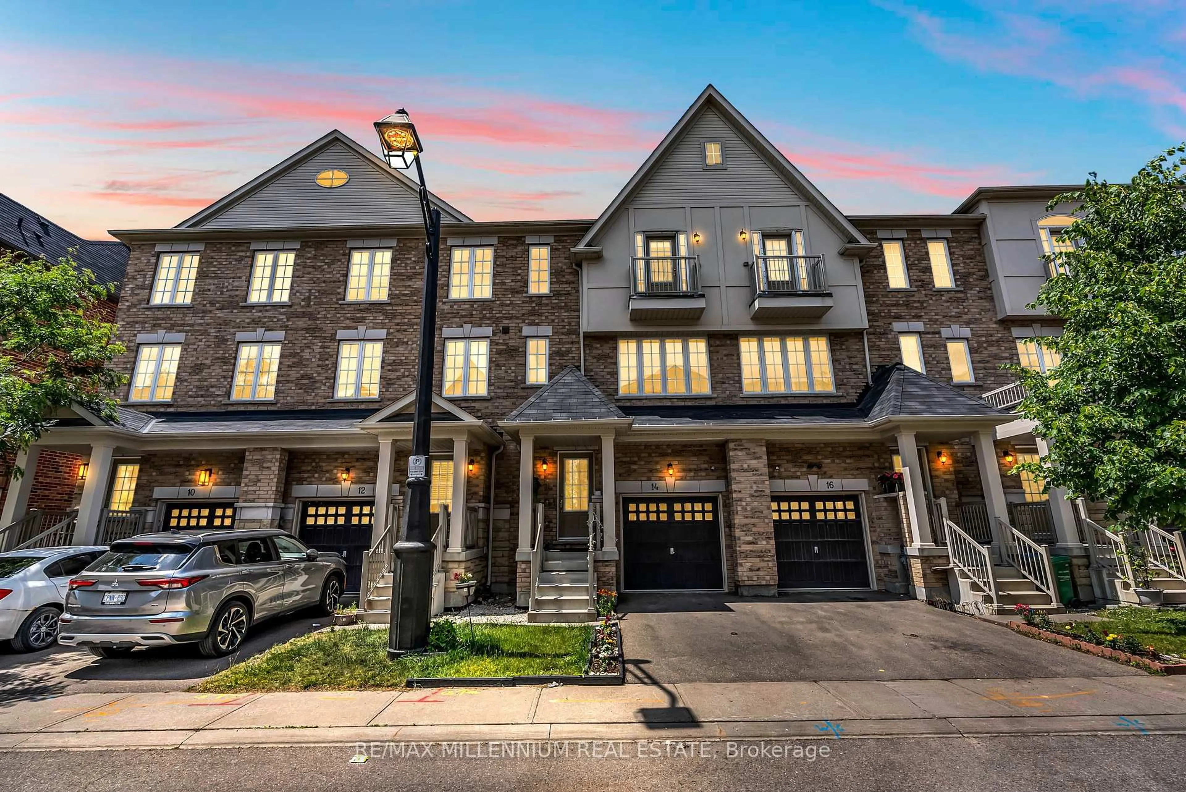 Home with brick exterior material, street for 14 Kayak Hts, Brampton Ontario L6Z 0H8