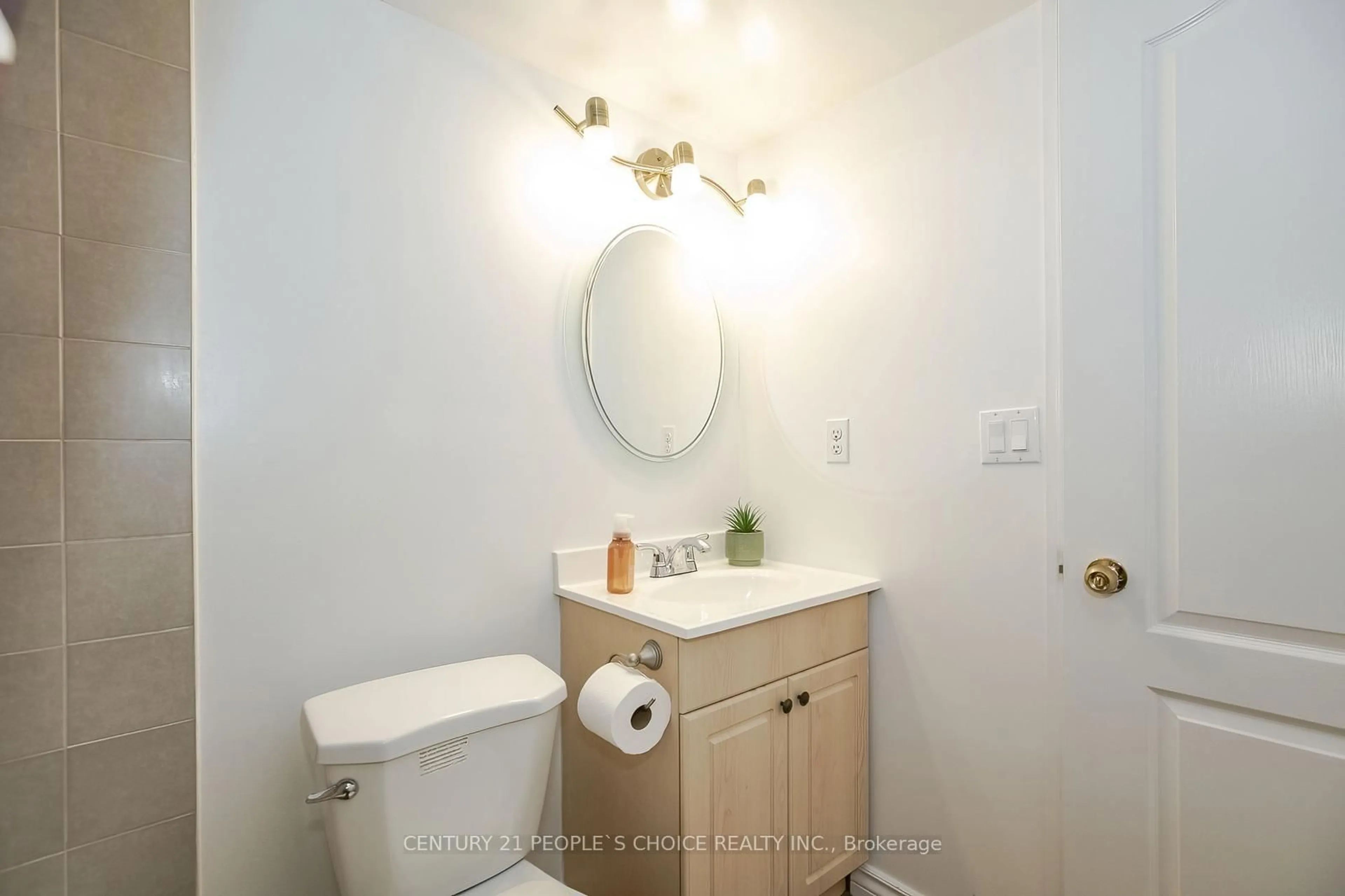 Standard bathroom, ceramic/tile floor for 47 Garibaldi Dr, Brampton Ontario L6X 4Z2