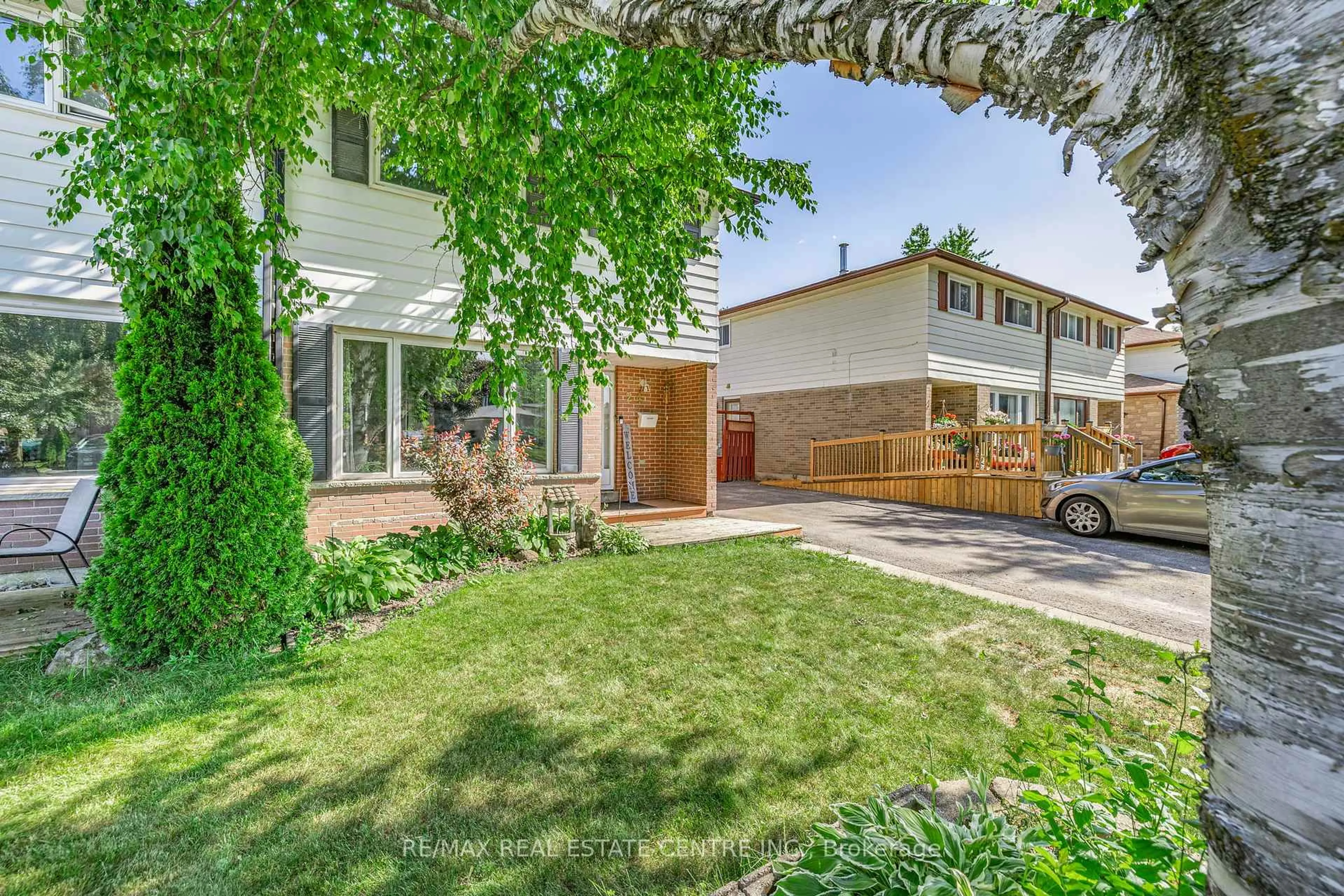 Unknown for 24 Carlton Dr, Orangeville Ontario L9W 2X9