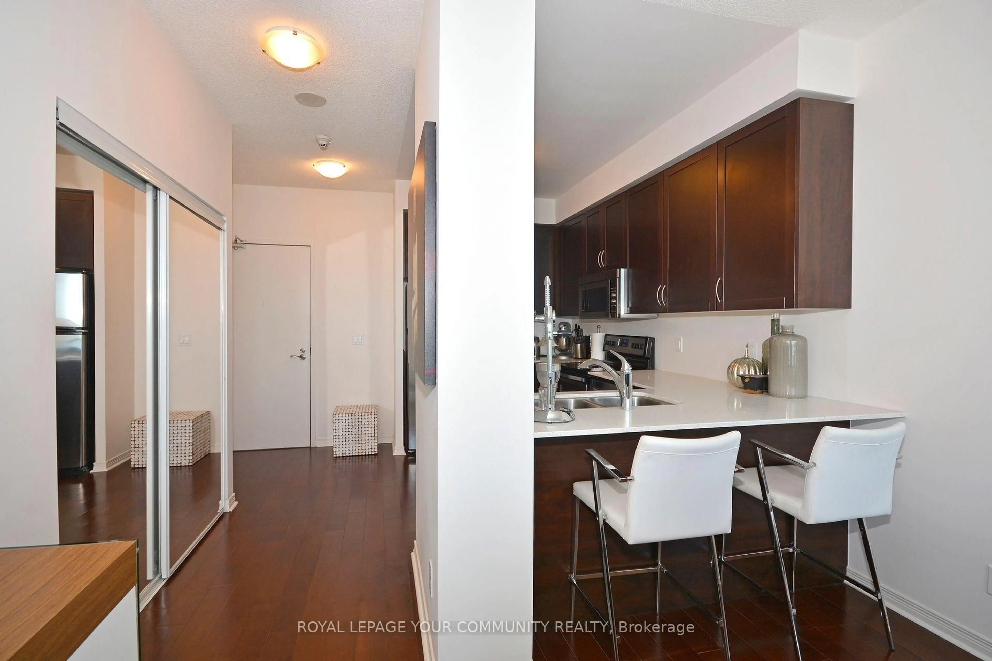 Unknown for 2230 Lake Shore Blvd #4101, Toronto Ontario M8V 0B2