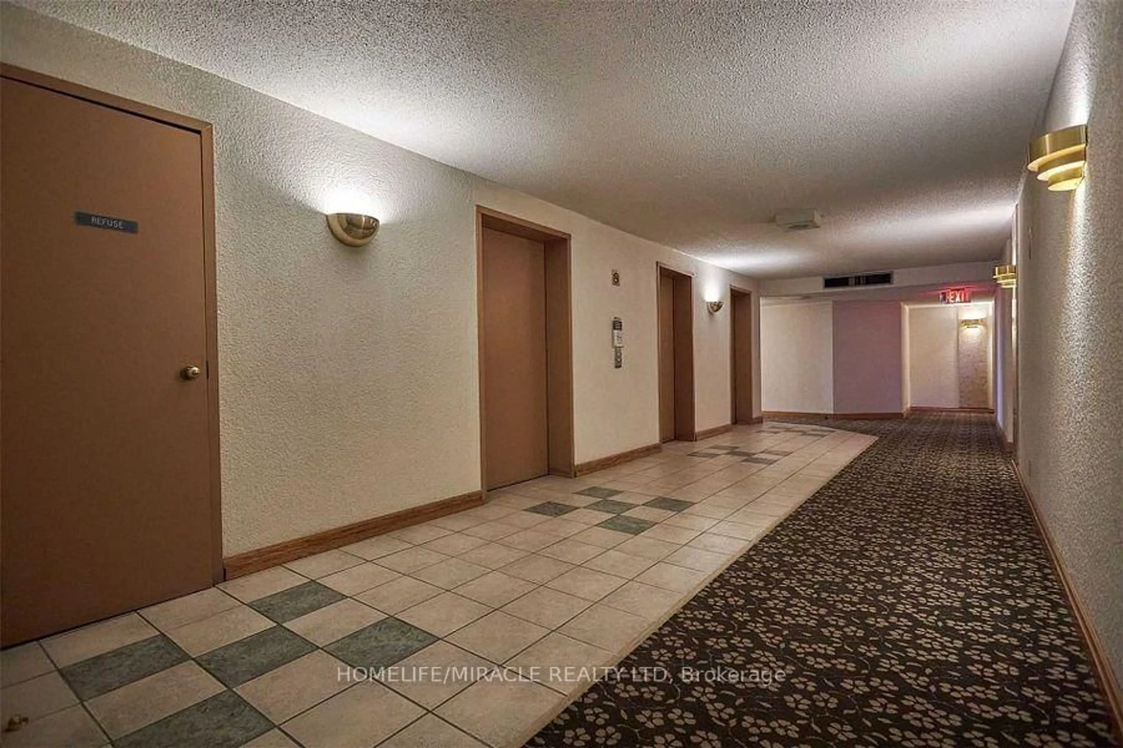 Indoor foyer for 41 Markbrook Lane #1803, Toronto Ontario M9V 5E6