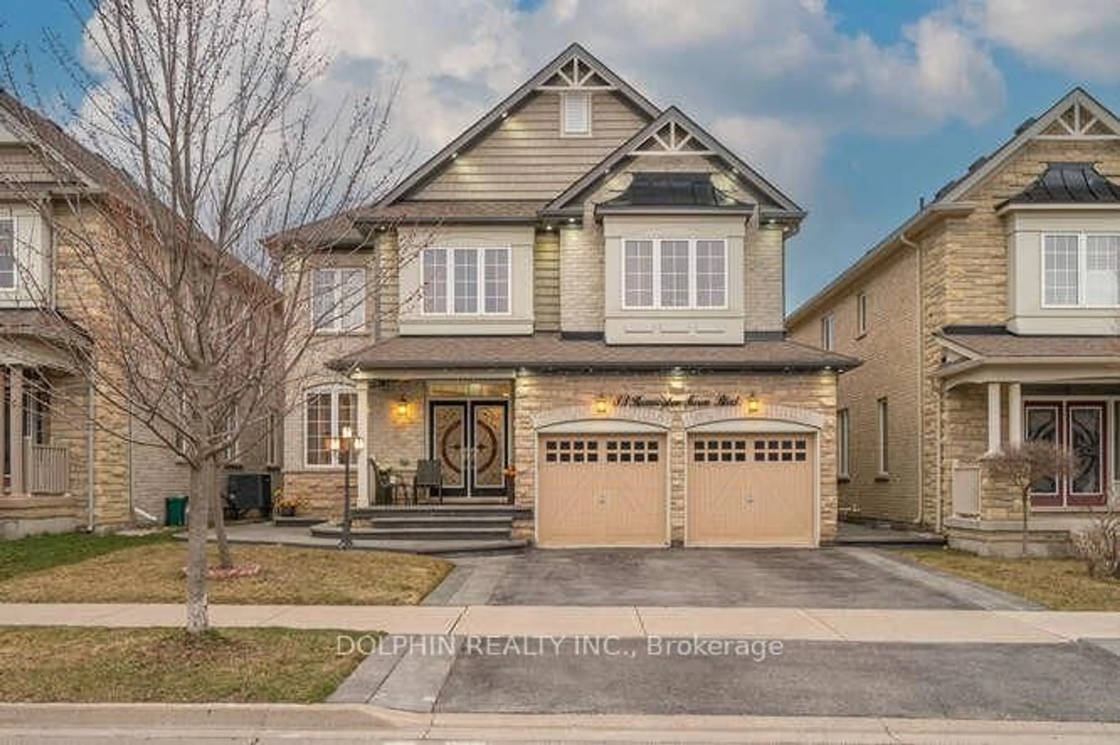 Home with brick exterior material, street for 33 Bonnieglen Farm Blvd, Caledon Ontario L7C 3X8