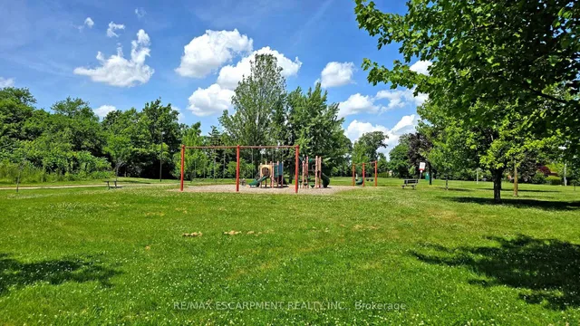 Primary image of 3351 Cawthra Rd Unit 218