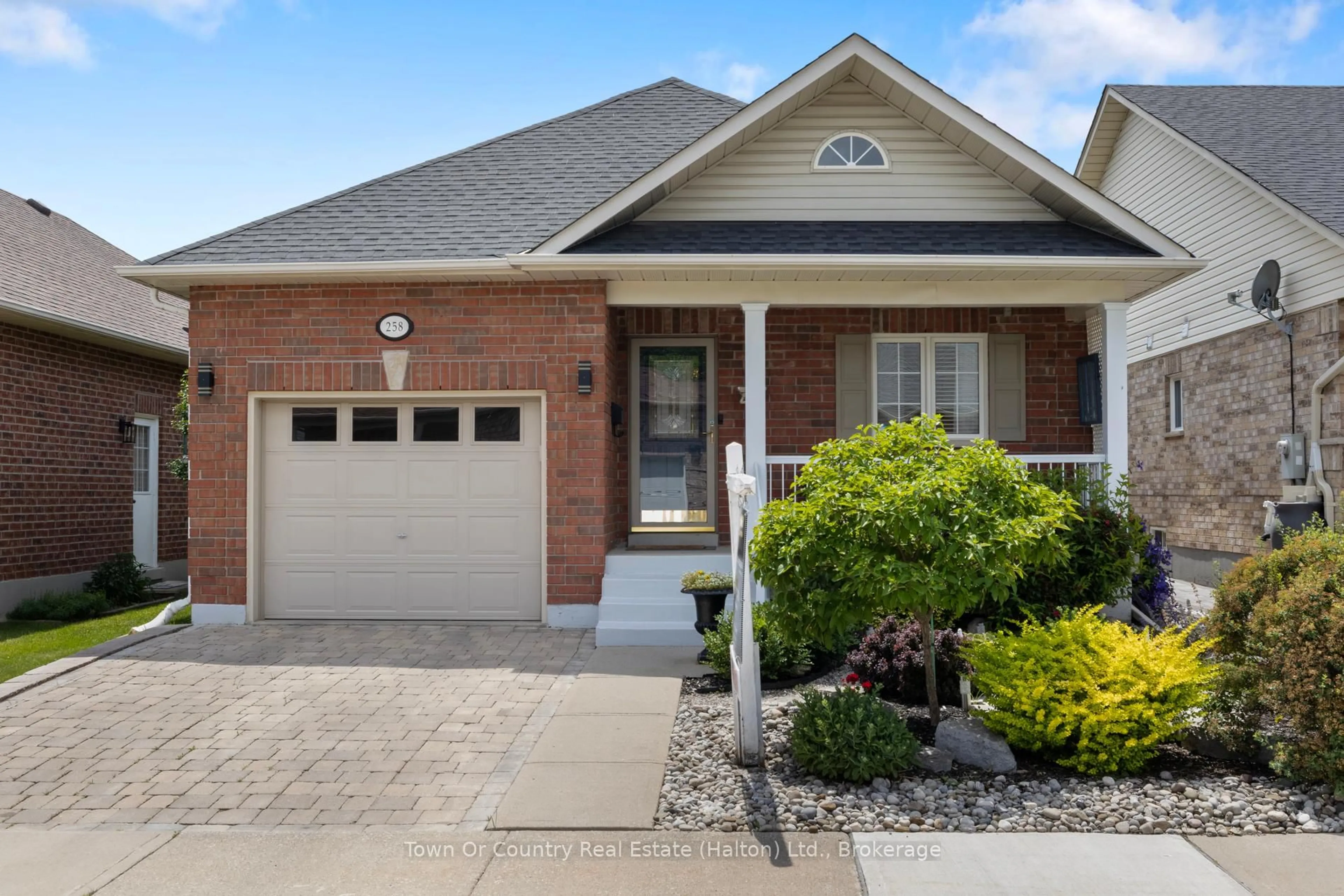 Home with brick exterior material, street for 258 Malick St, Milton Ontario L9T 5X1