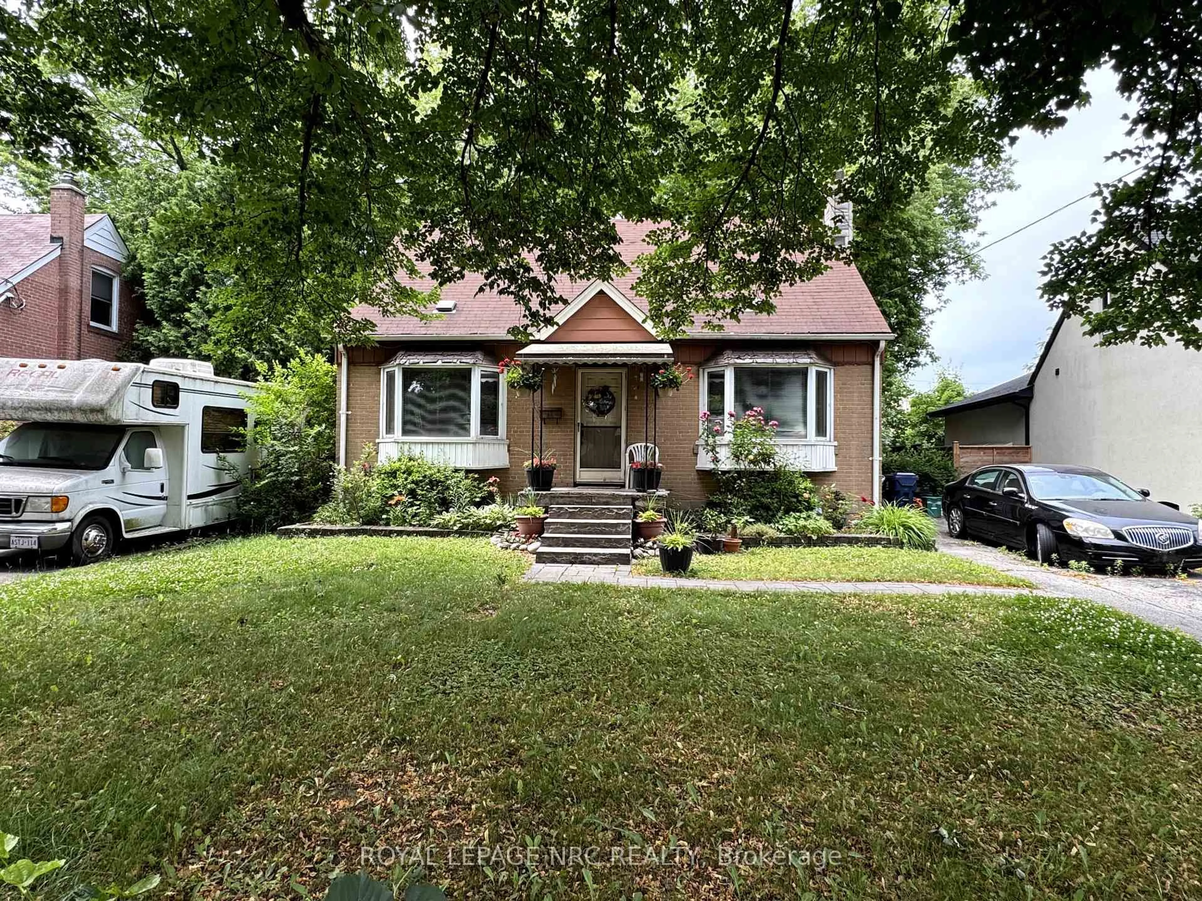 Unknown for 26 Ann Arbour Rd, Toronto Ontario M9M 2J6
