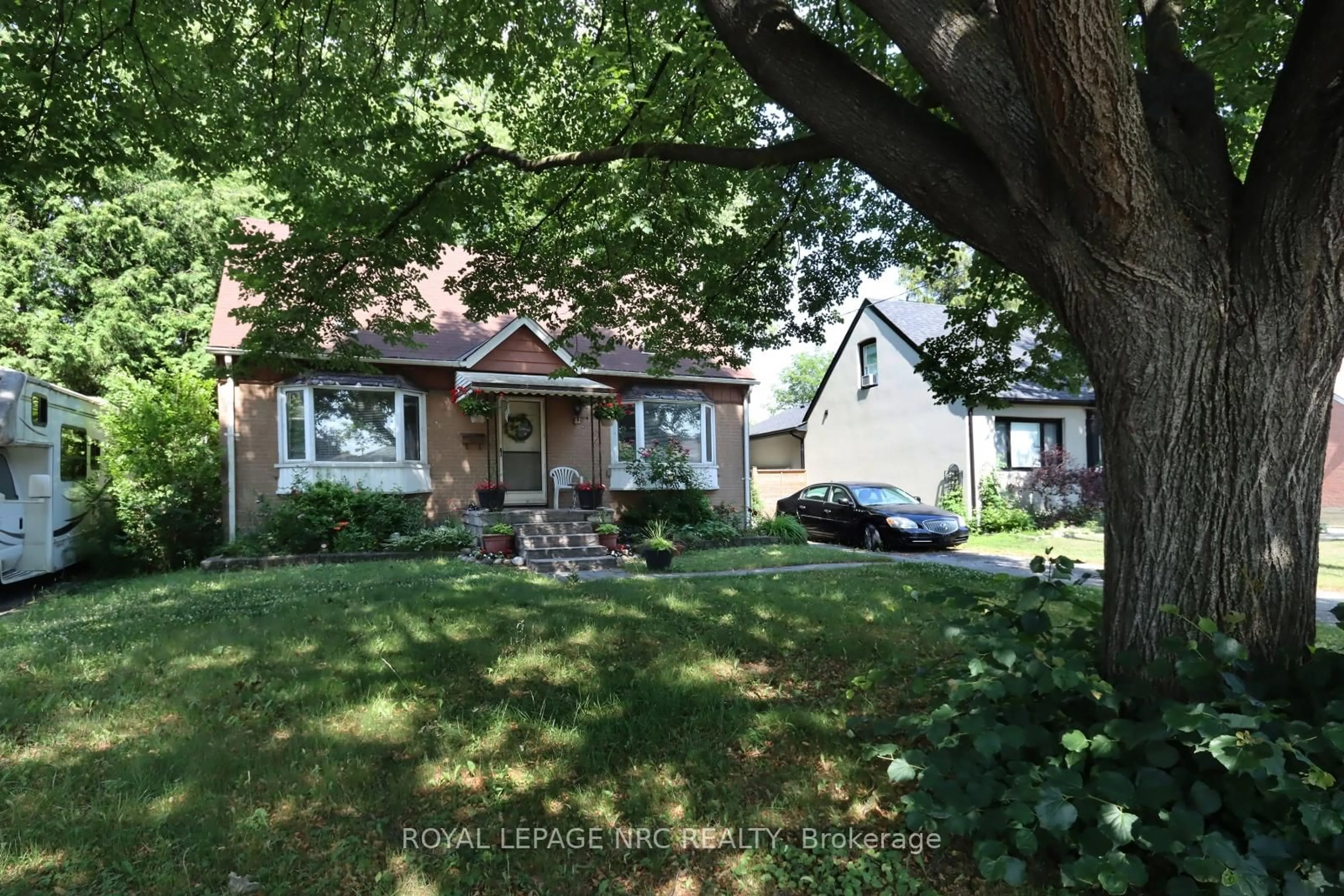 Unknown for 26 Ann Arbour Rd, Toronto Ontario M9M 2J6