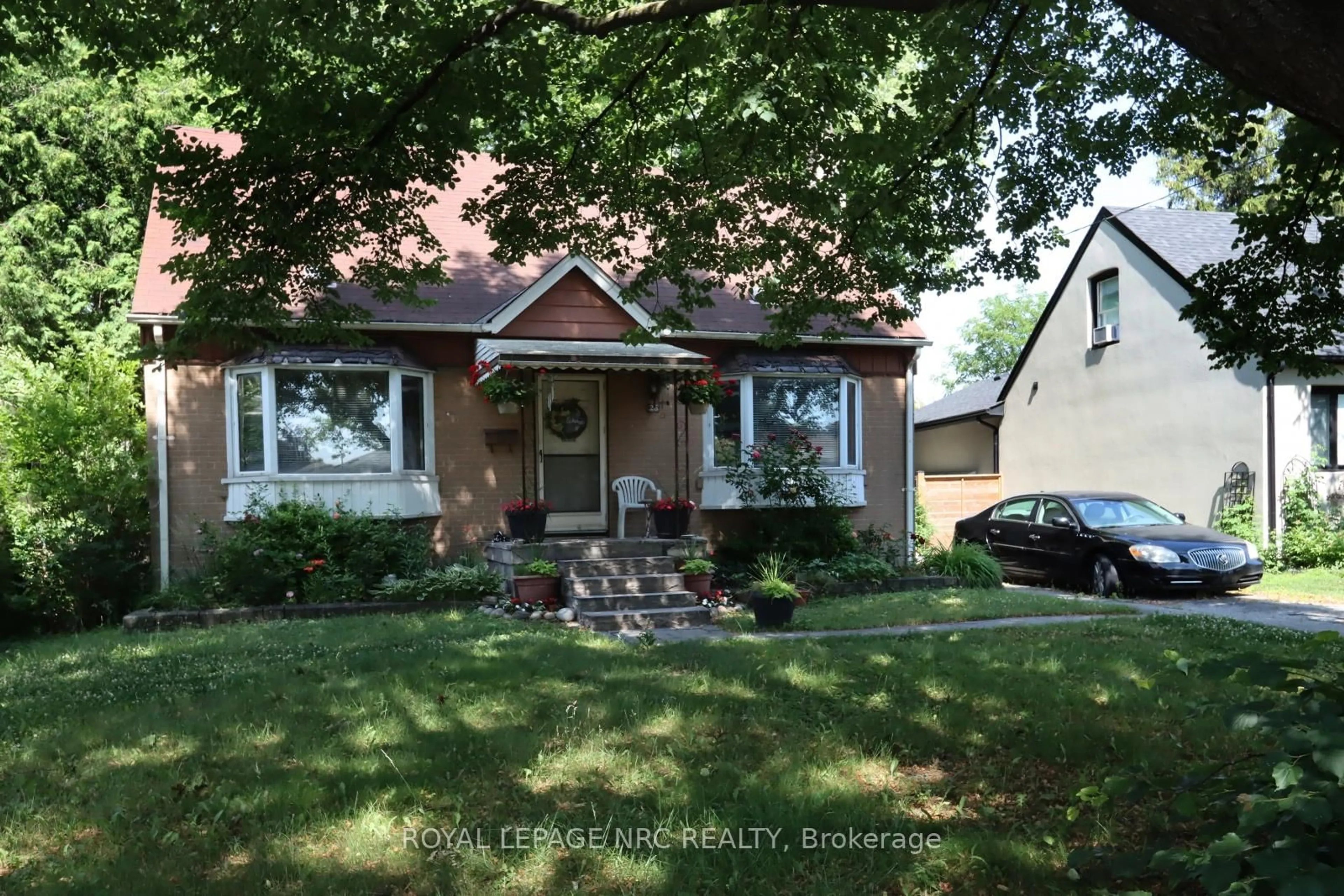 Unknown for 26 Ann Arbour Rd, Toronto Ontario M9M 2J6