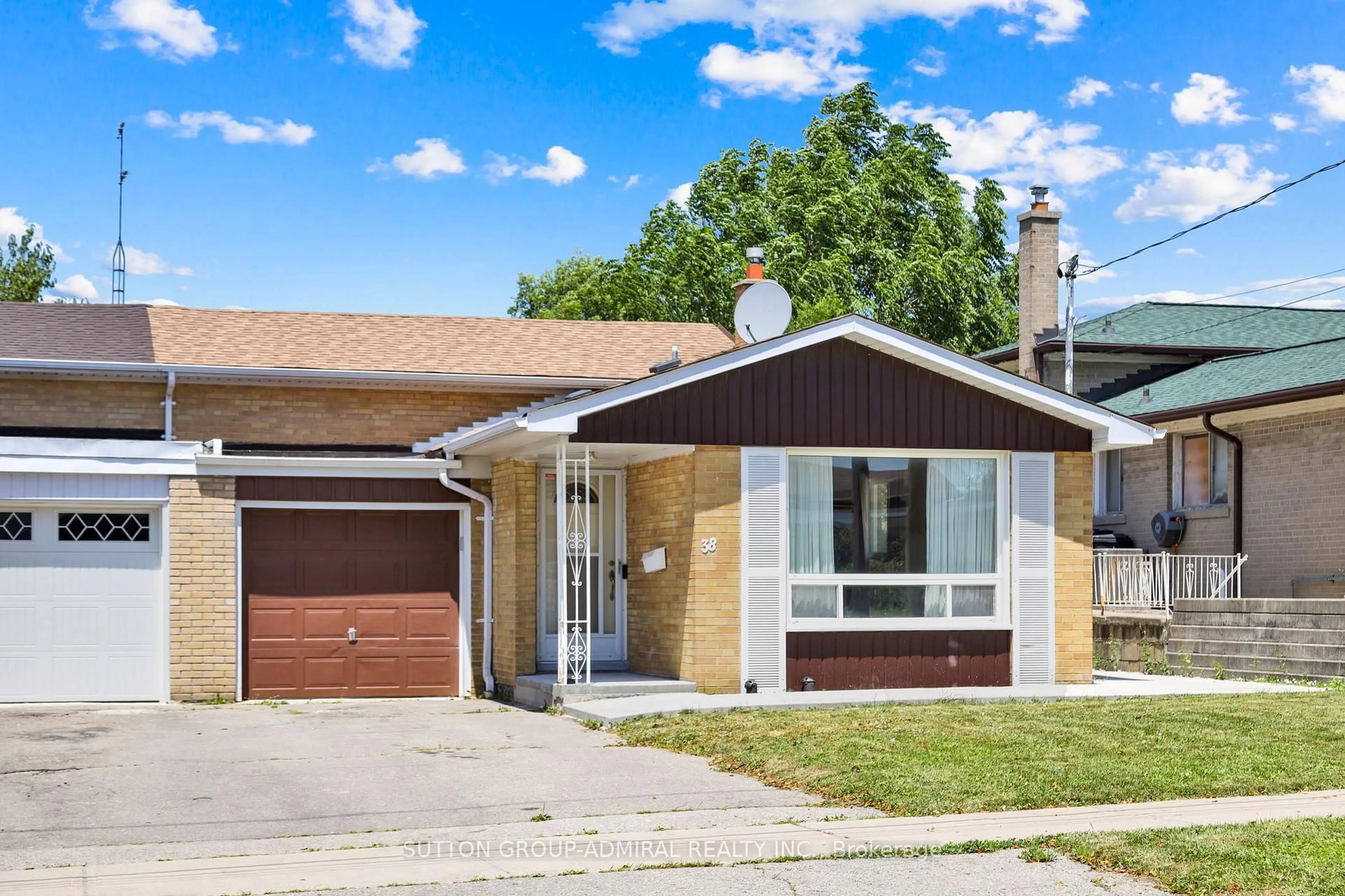 Home with brick exterior material, street for 38 Frankton Cres, Toronto Ontario M3J 1C1