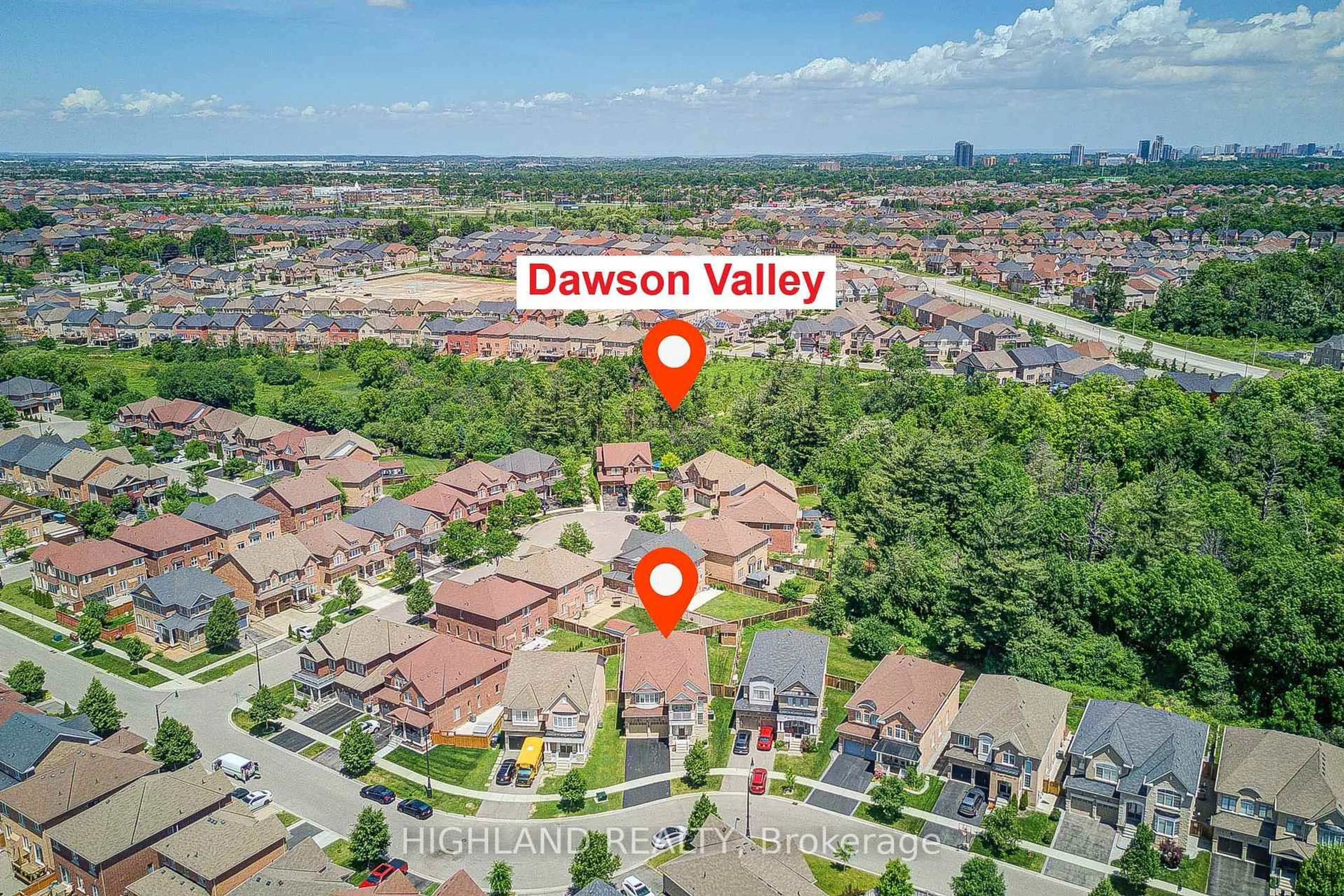 A pic from outside/outdoor area/front of a property/back of a property/a pic from drone, unknown for 66 GEORGE ROBINSON Dr, Brampton Ontario L6Y 1P2
