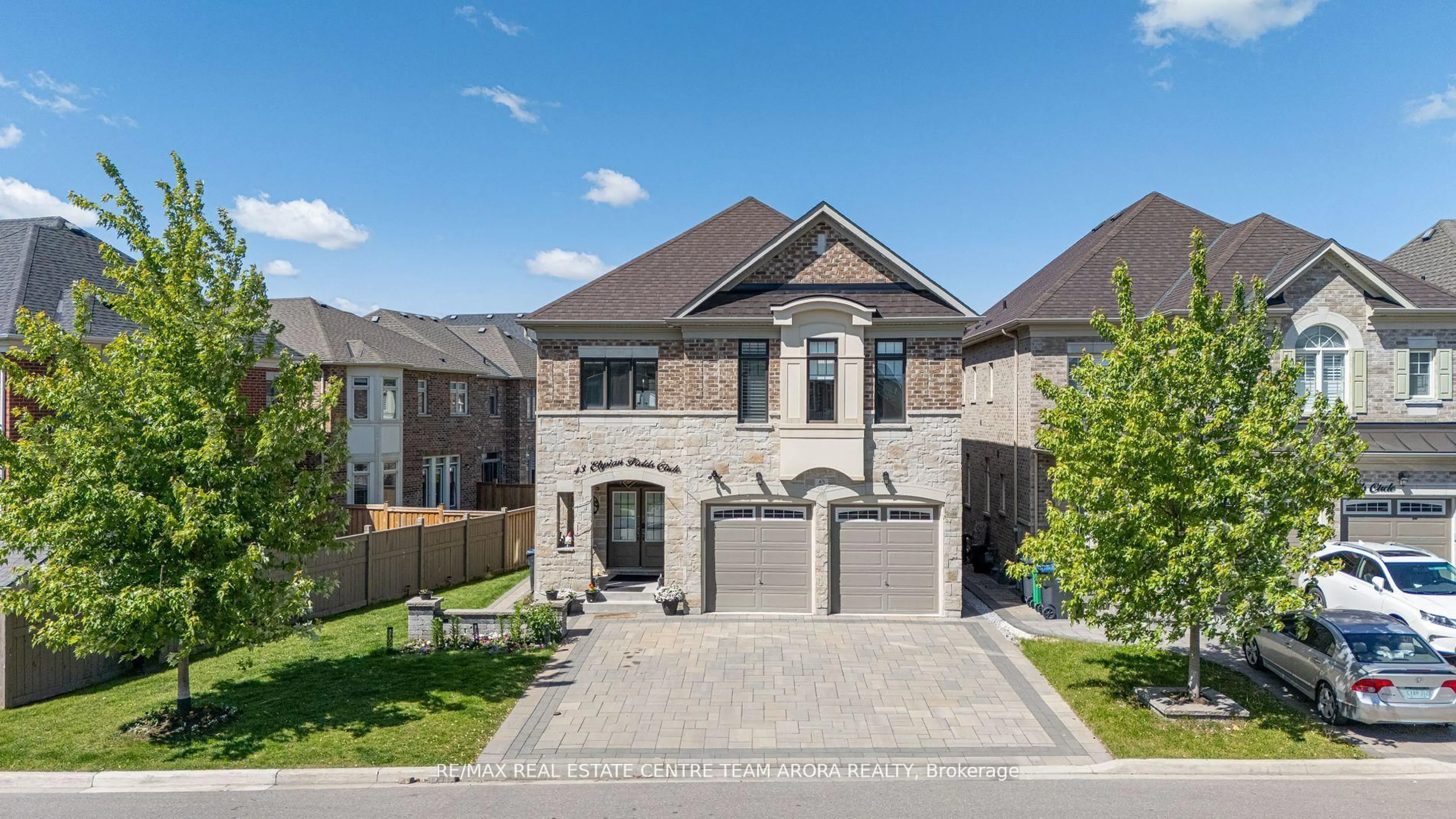 Home with brick exterior material, street for 43 Elysian Fields Circ, Brampton Ontario L6Y 6E8