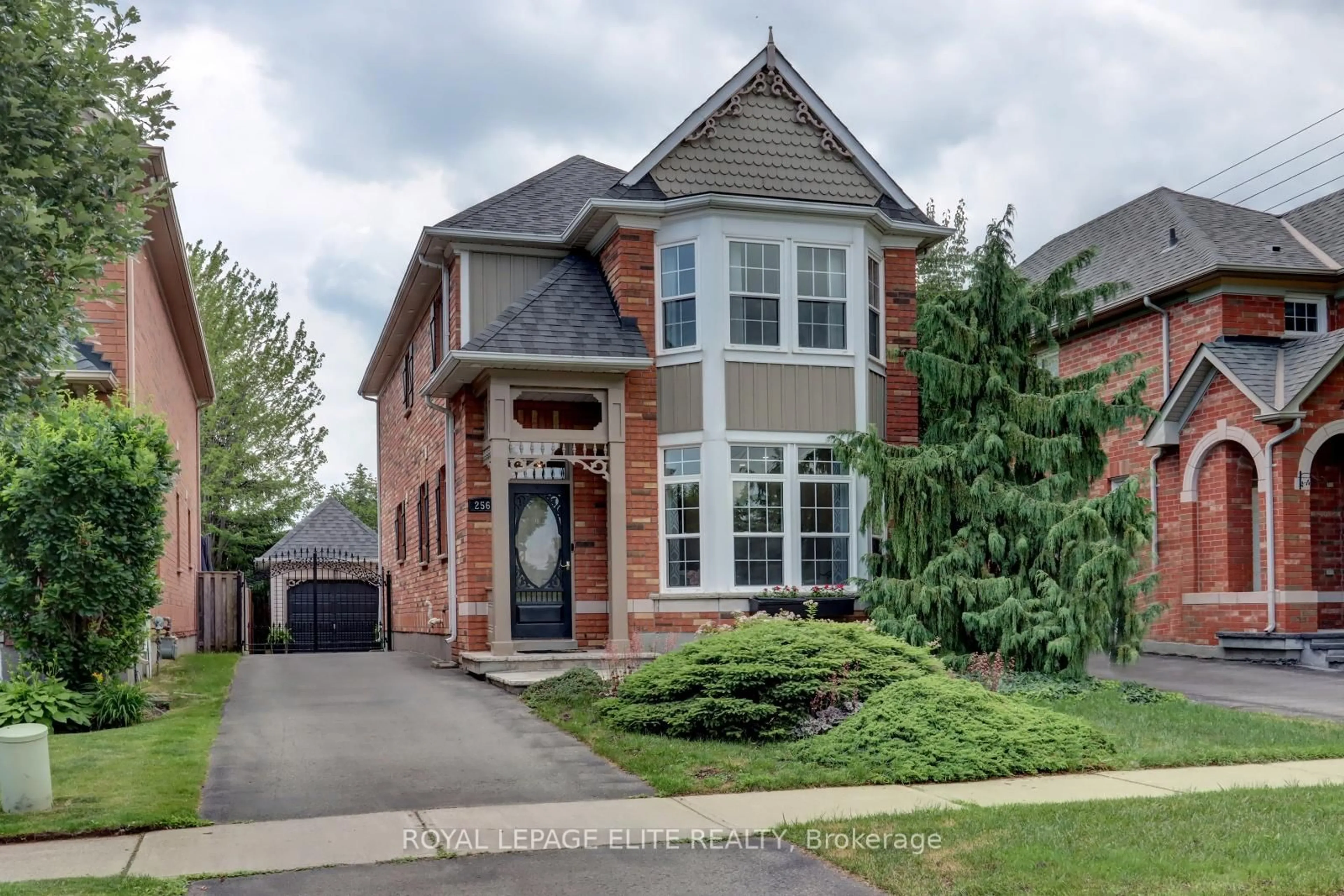 Home with brick exterior material, street for 2567 Capilano Cres, Oakville Ontario L6H 6L4
