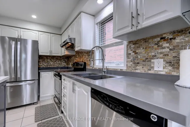 Additional image 15 of 2567 Capilano Cres