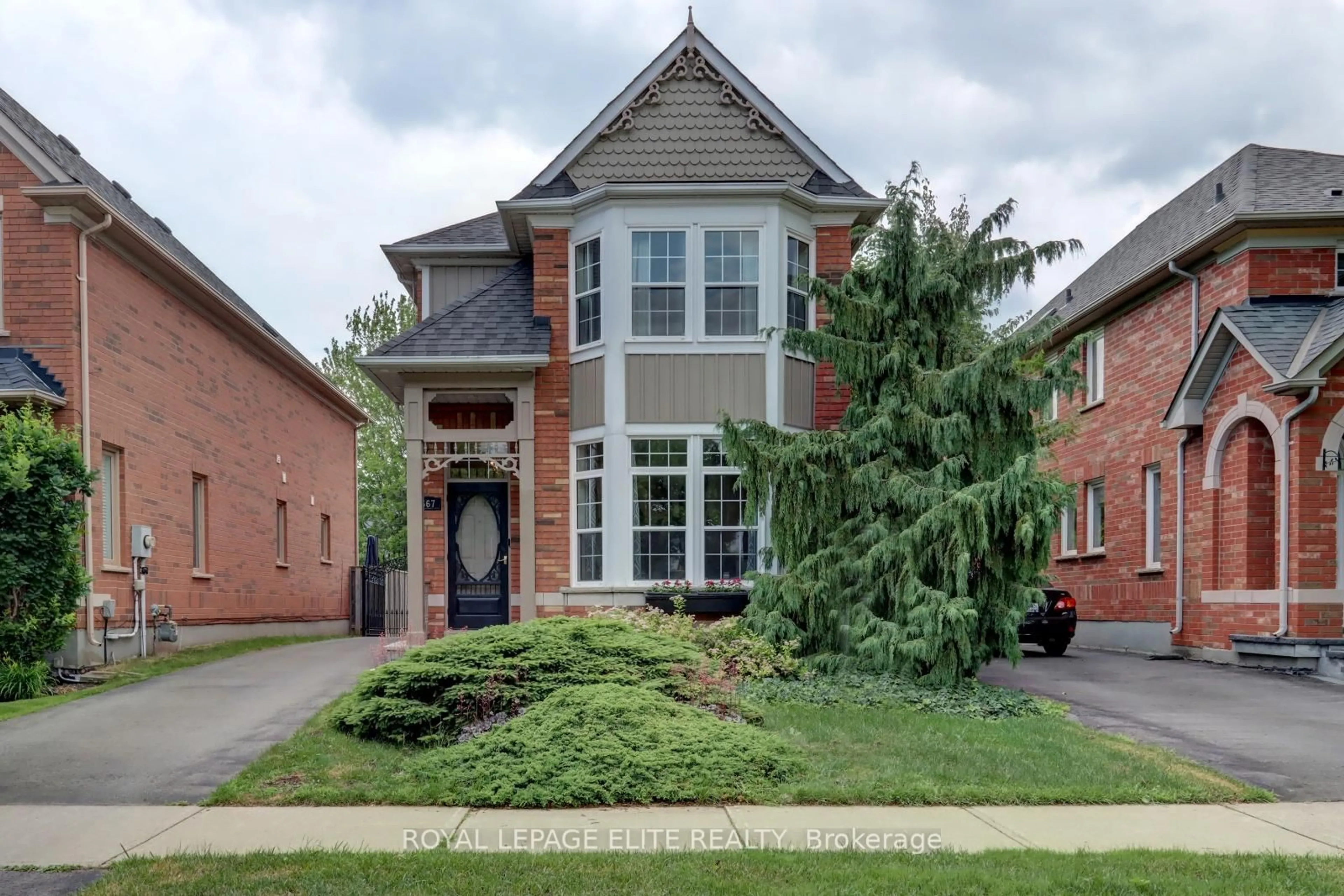 Home with brick exterior material, street for 2567 Capilano Cres, Oakville Ontario L6H 6L4