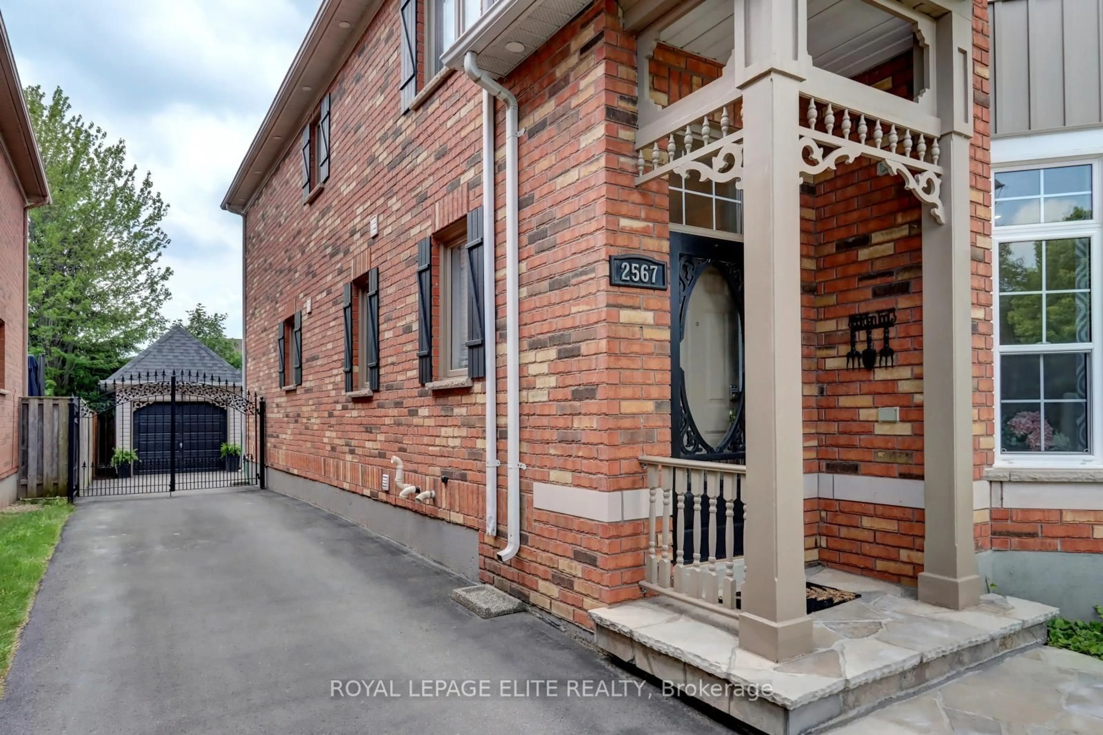 Home with brick exterior material, street for 2567 Capilano Cres, Oakville Ontario L6H 6L4