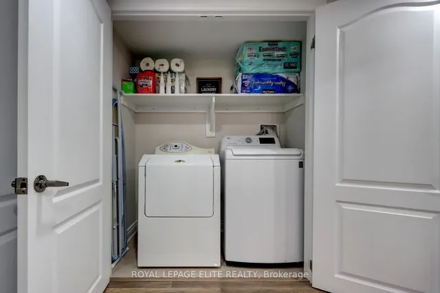 Additional image 32 of 2567 Capilano Cres