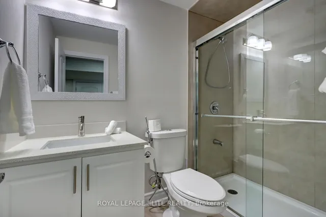 Additional image 38 of 2567 Capilano Cres