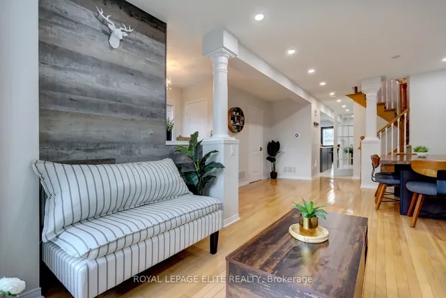 Additional image 8 of 2567 Capilano Cres