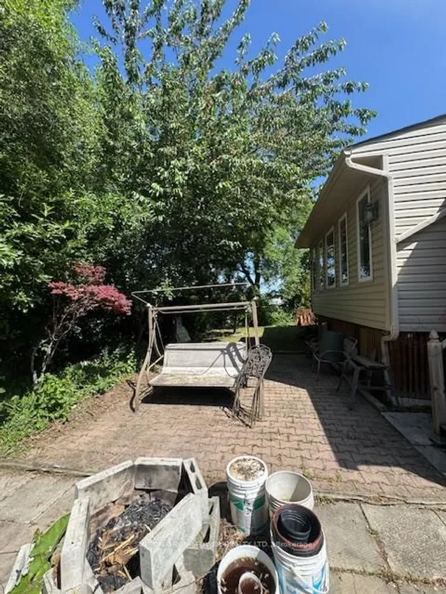 Primary image of 37 Dee Ave