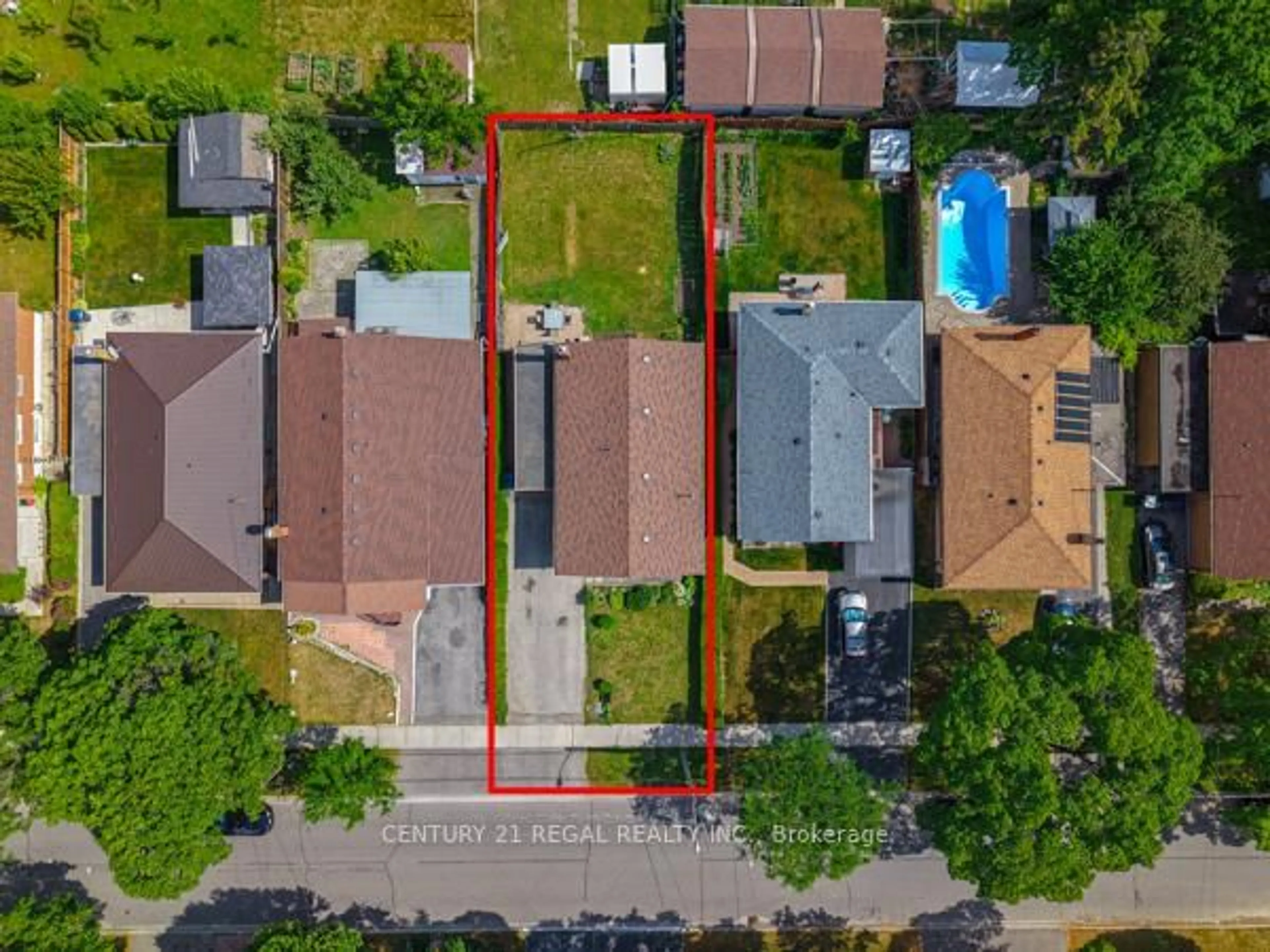 A pic from outside/outdoor area/front of a property/back of a property/a pic from drone, street for 97 Westhampton Dr, Toronto Ontario M9R 1Y1