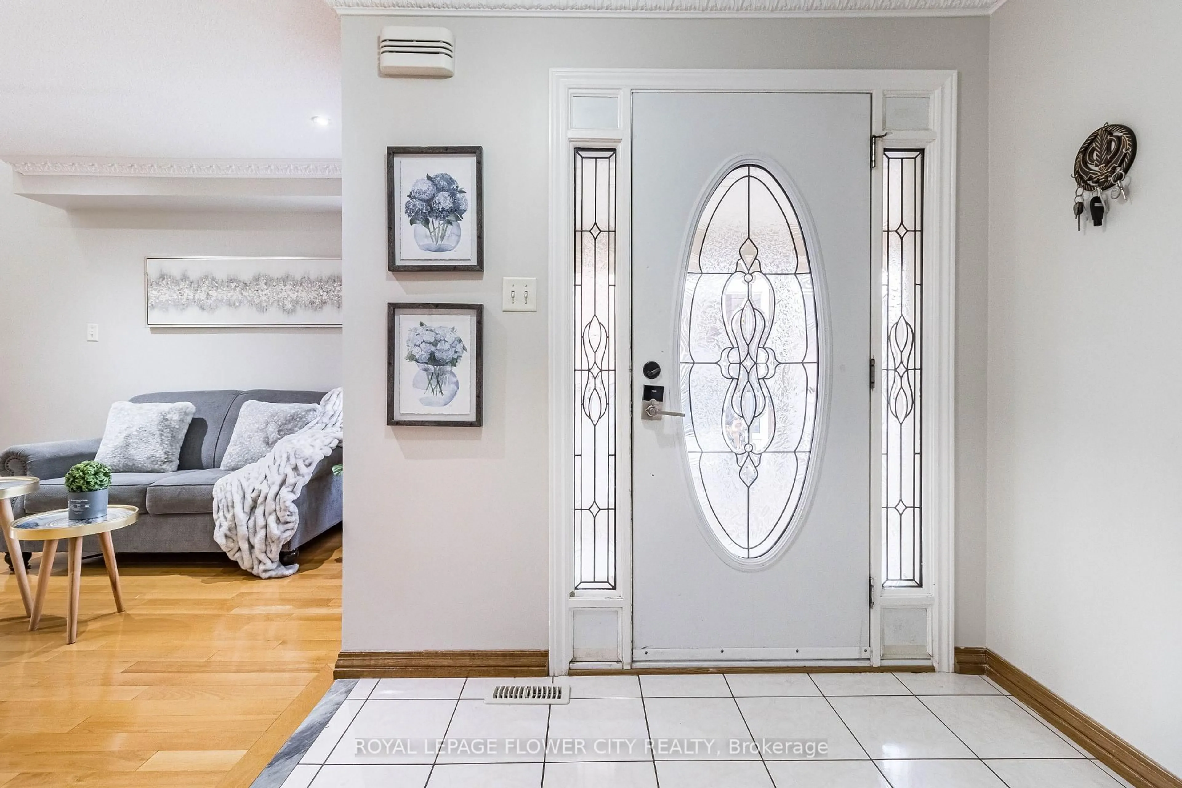 Indoor entryway for 51 Blue Whale Blvd, Brampton Ontario L6R 2M1