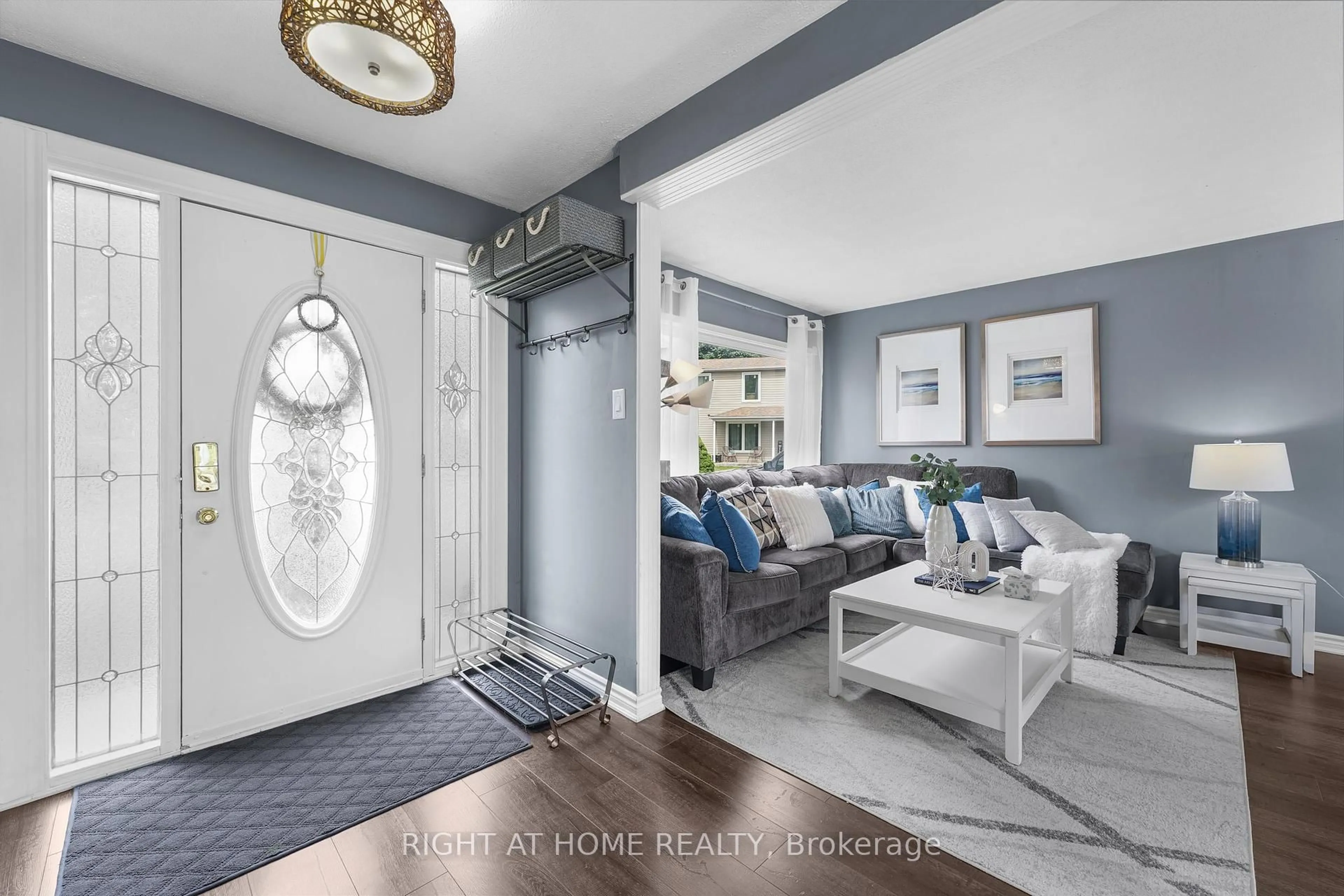 Indoor entryway for 23 Huntingwood Cres, Brampton Ontario L6S 1S5