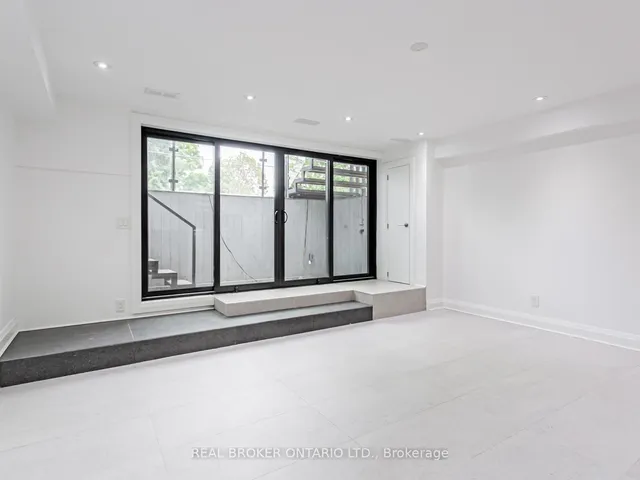 Primary image of 82 Burlington St