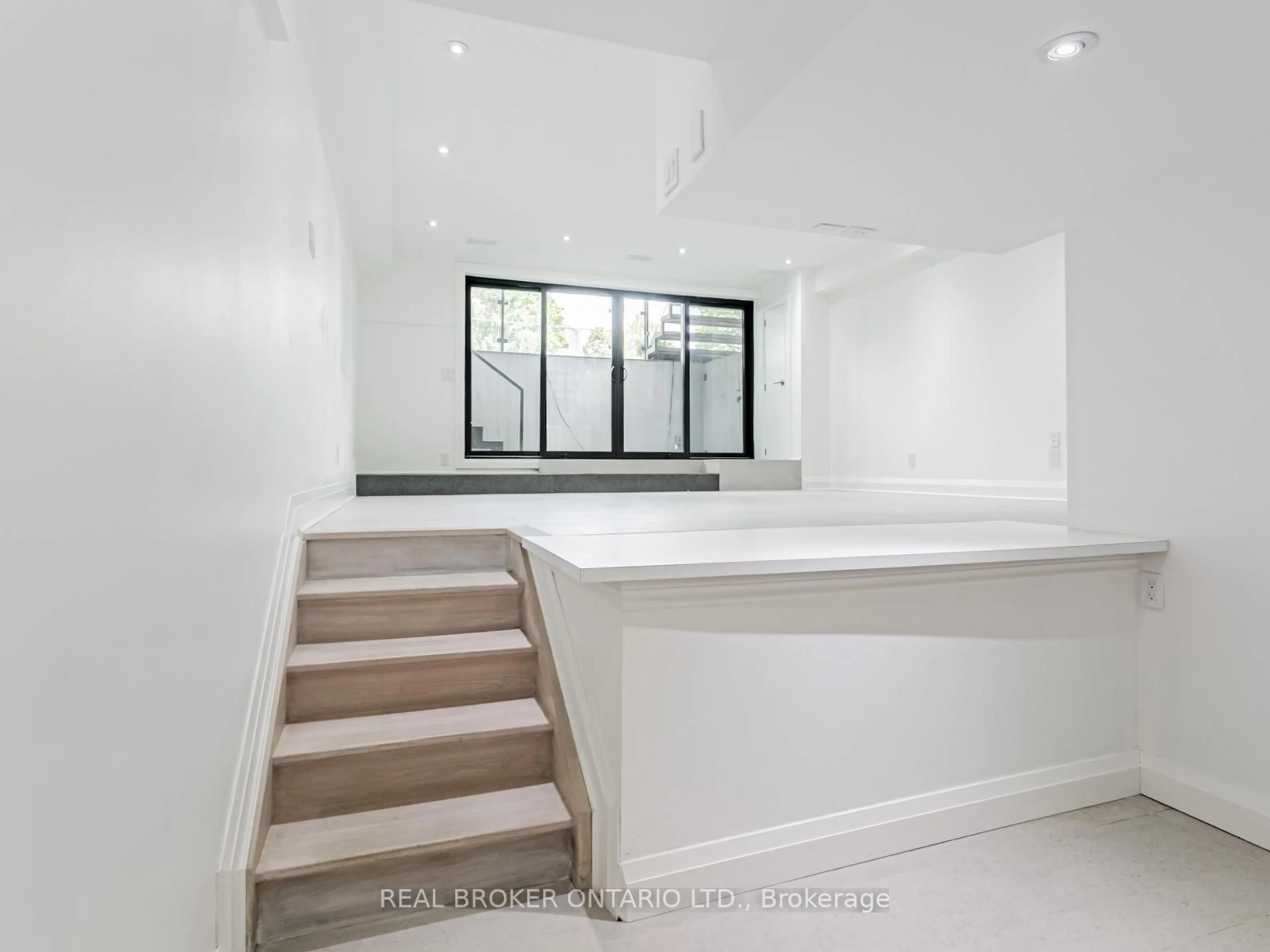 Stairs for 82 Burlington St, Toronto Ontario M8V 2L2