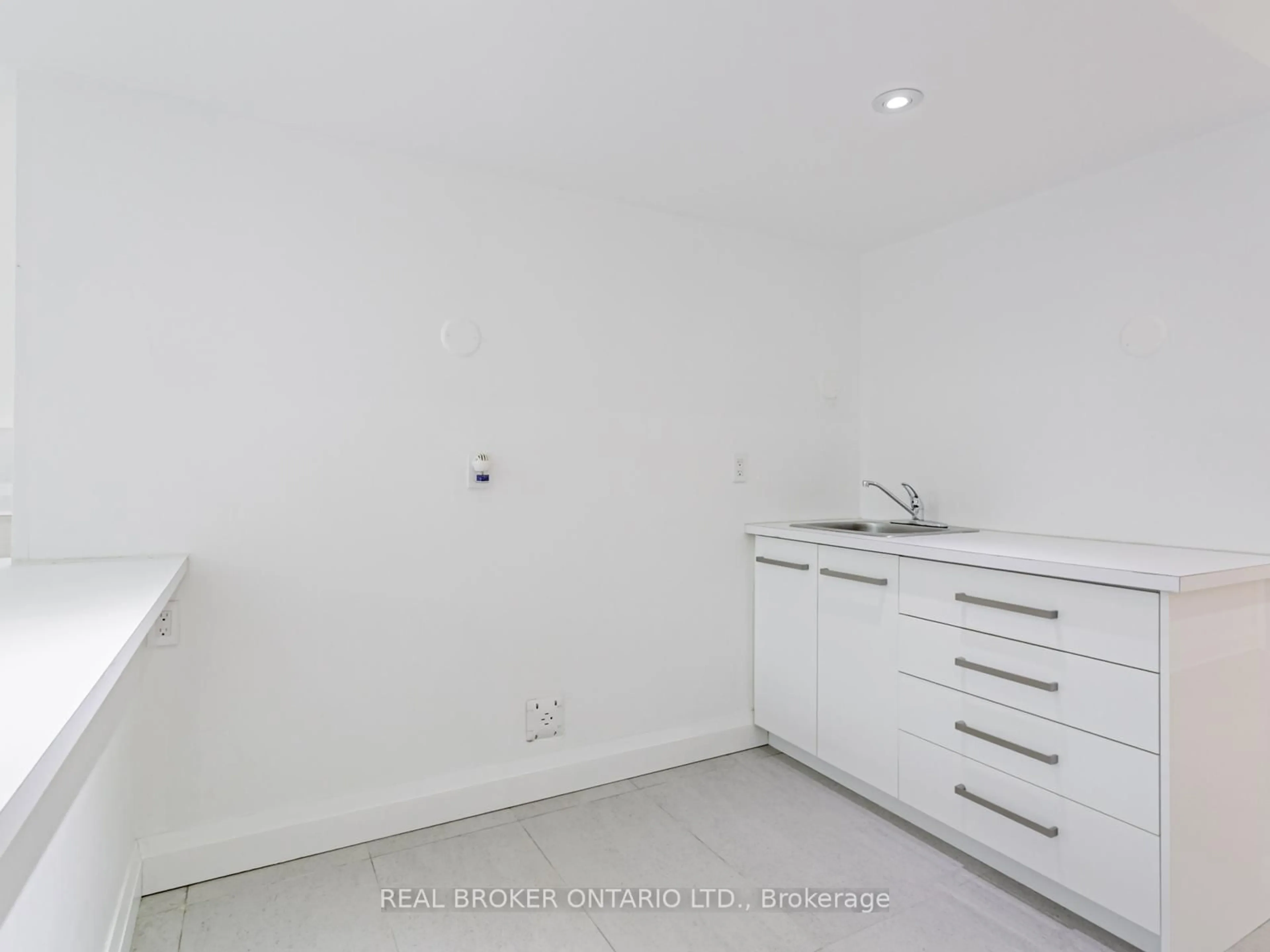 Standard kitchen, floor is not visible for 82 Burlington St, Toronto Ontario M8V 2L2