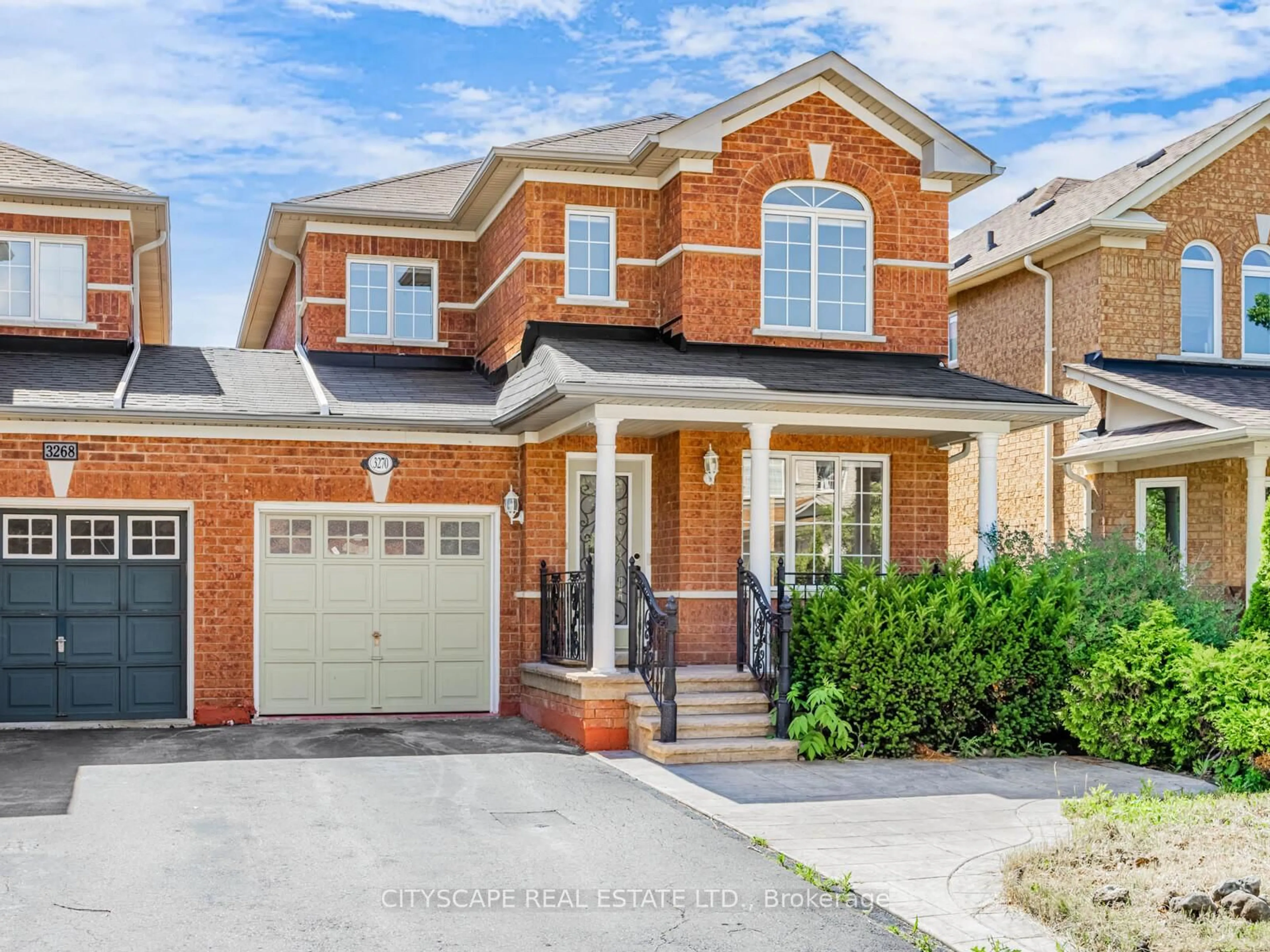 Home with brick exterior material, street for 3270 Ridgeleigh Hts, Mississauga Ontario L5M 6R9