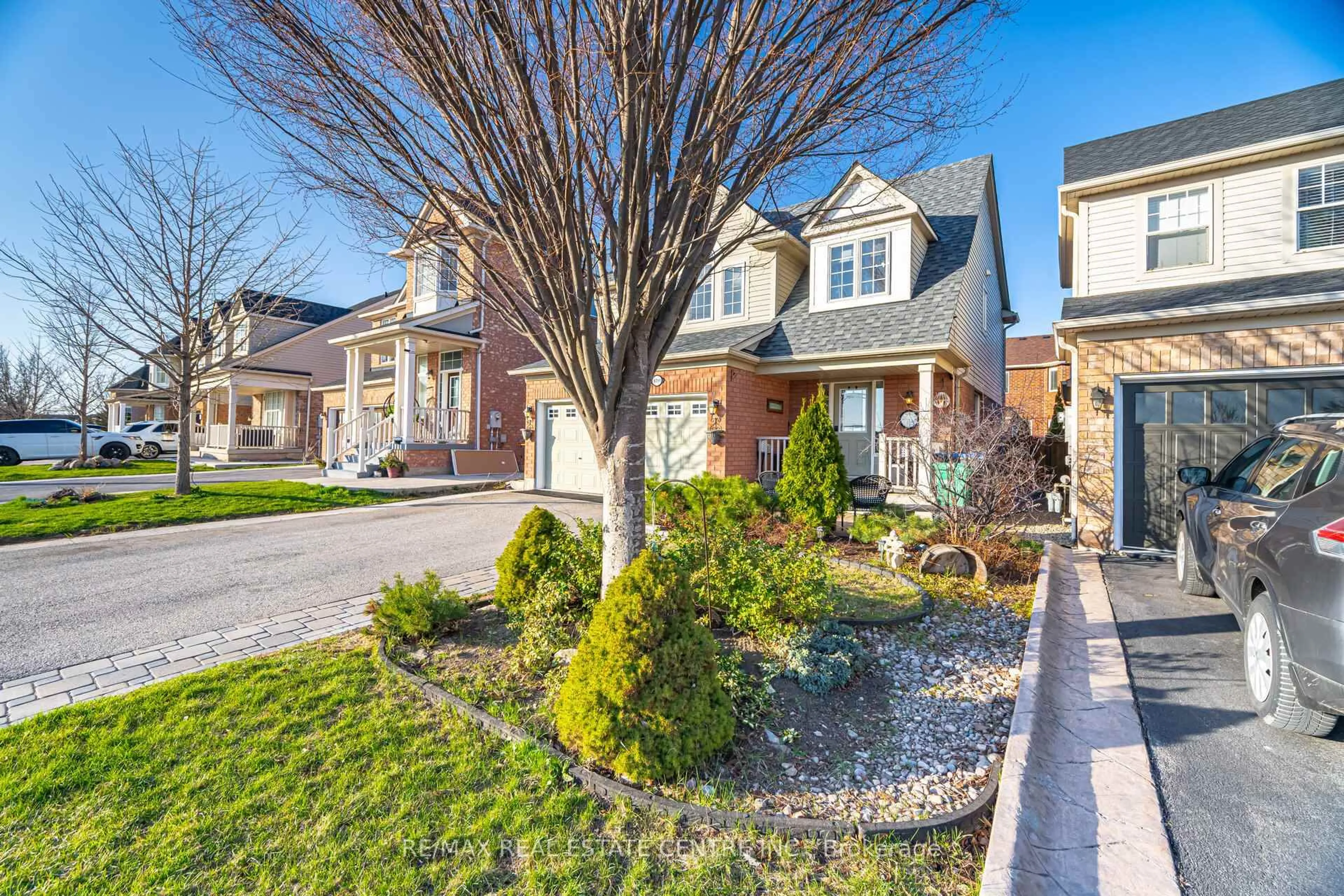Home with brick exterior material, street for 9711 Creditview Rd, Brampton Ontario L6X 0N5