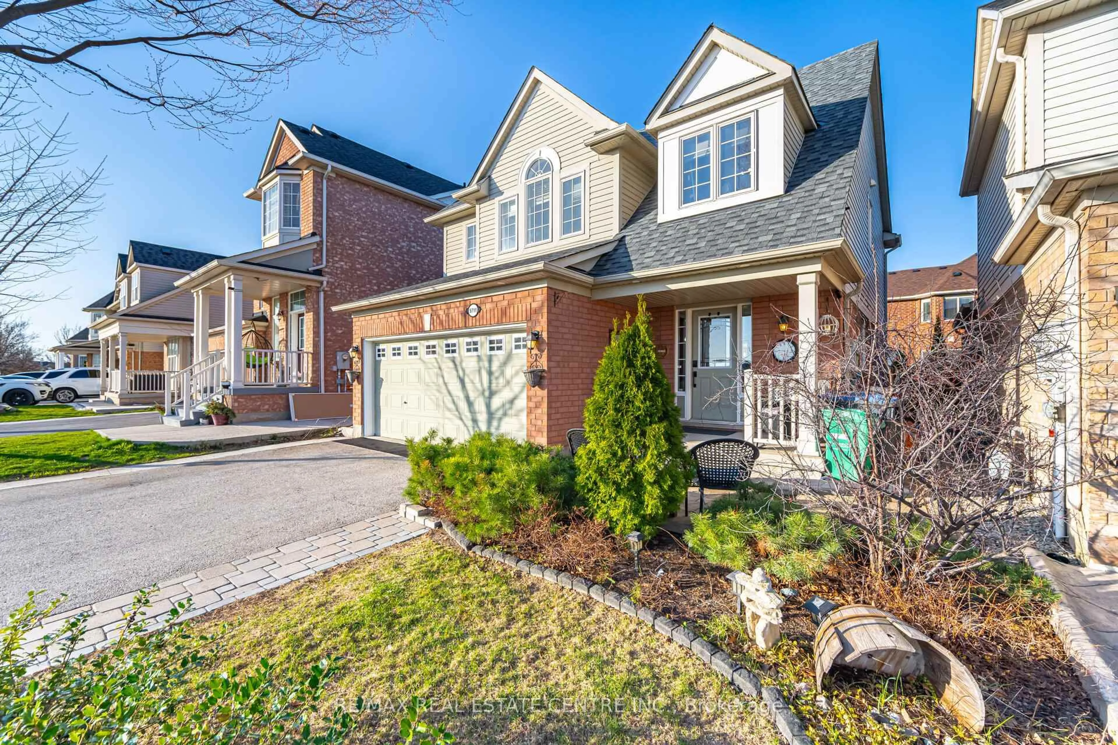 Home with brick exterior material, street for 9711 Creditview Rd, Brampton Ontario L6X 0N5