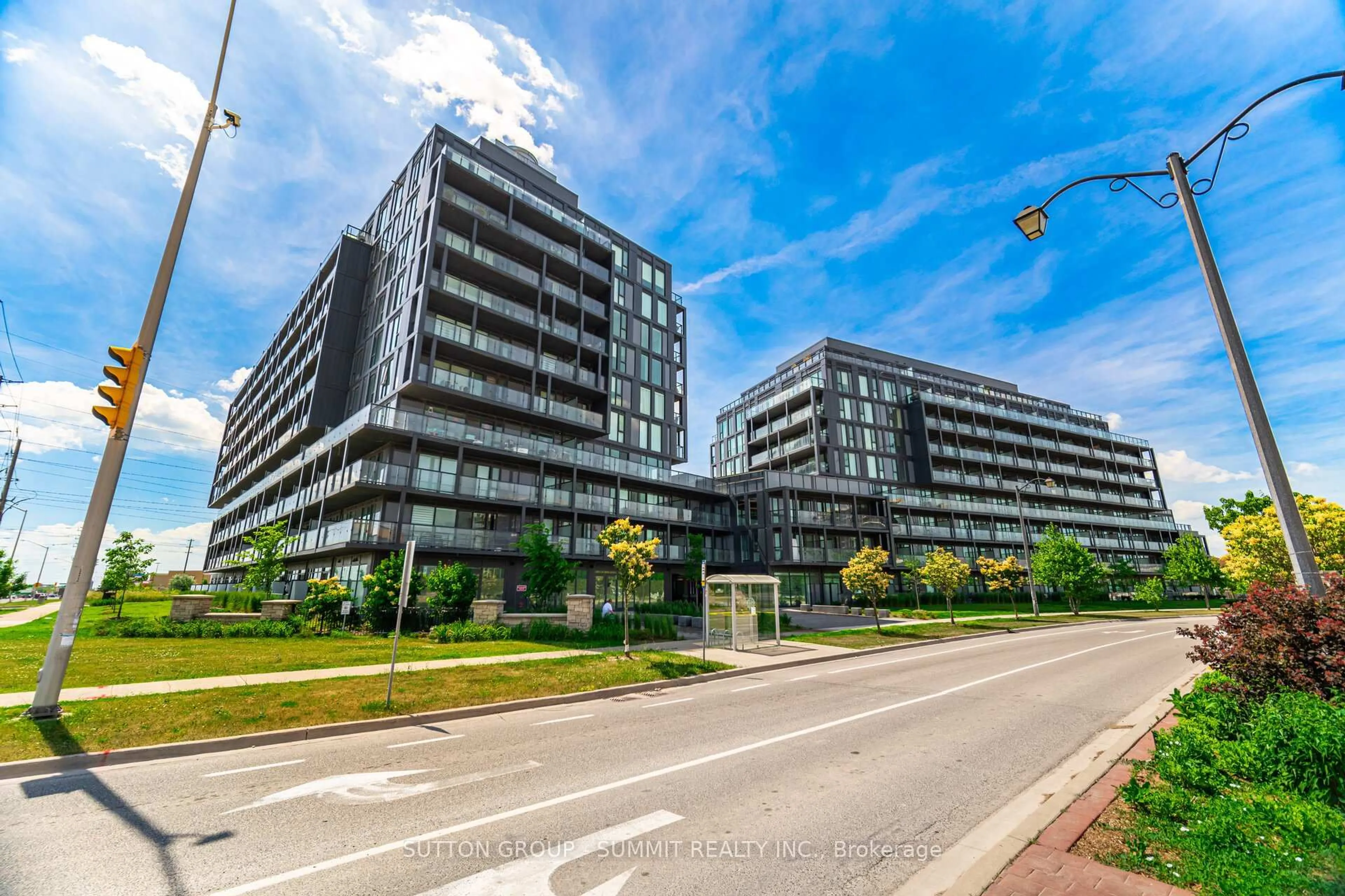 Unknown for 3200 DAKOTA COMMON ##B-811, Burlington Ontario L7M 2A7