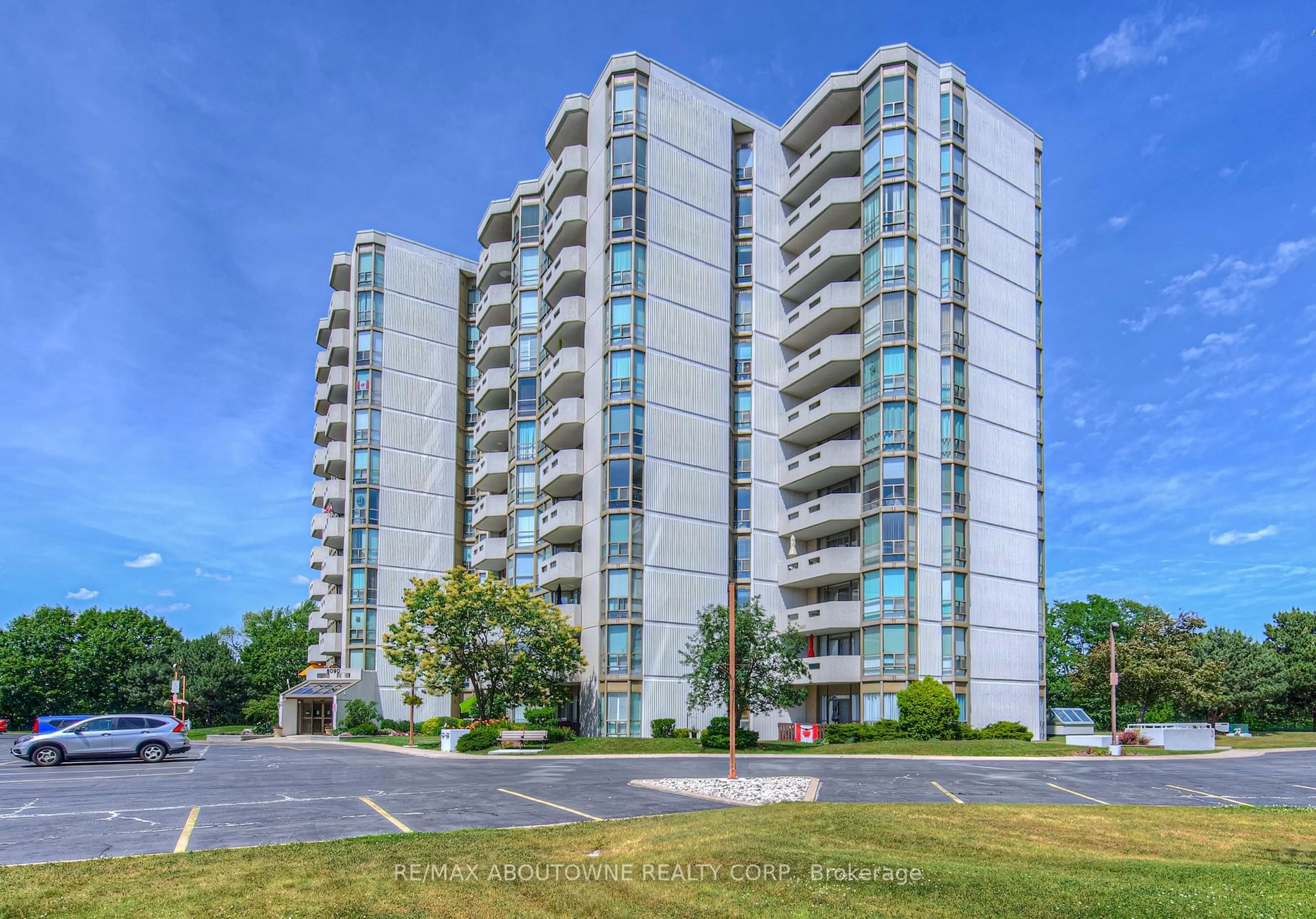 Unknown for 5090 Pinedale Ave #203, Burlington Ontario L7L 3V8