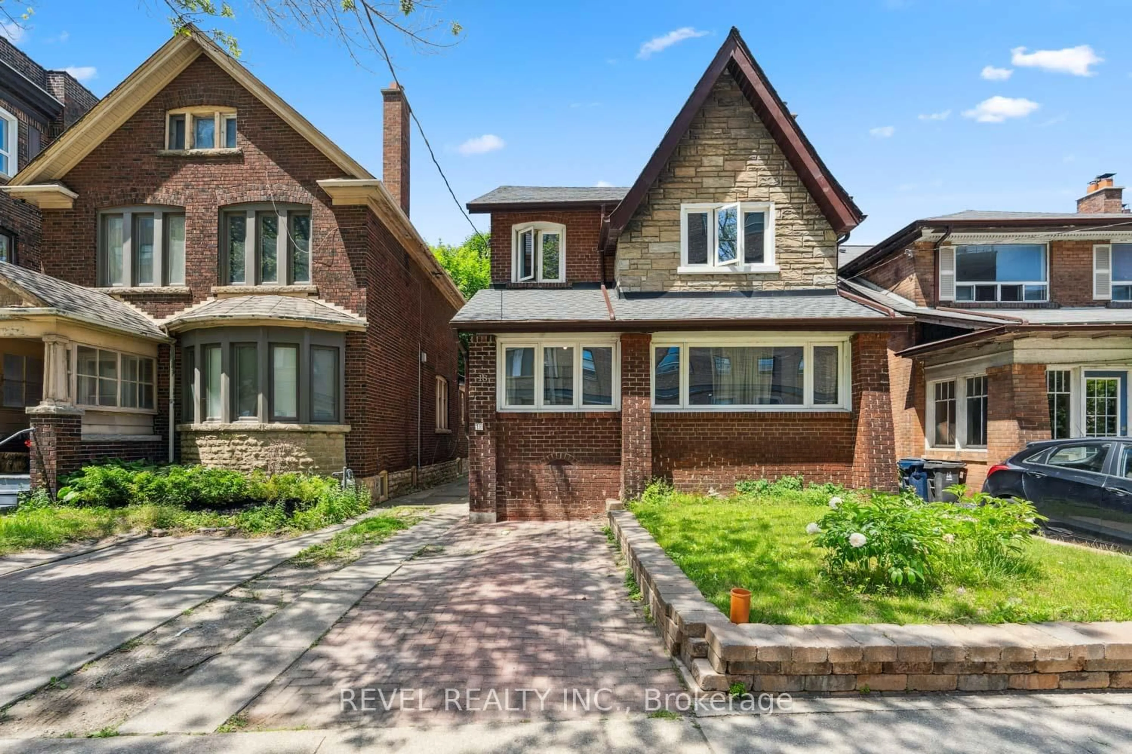 Home with brick exterior material, street for 18 Glendale Ave Ave, Toronto Ontario M6R 2S7