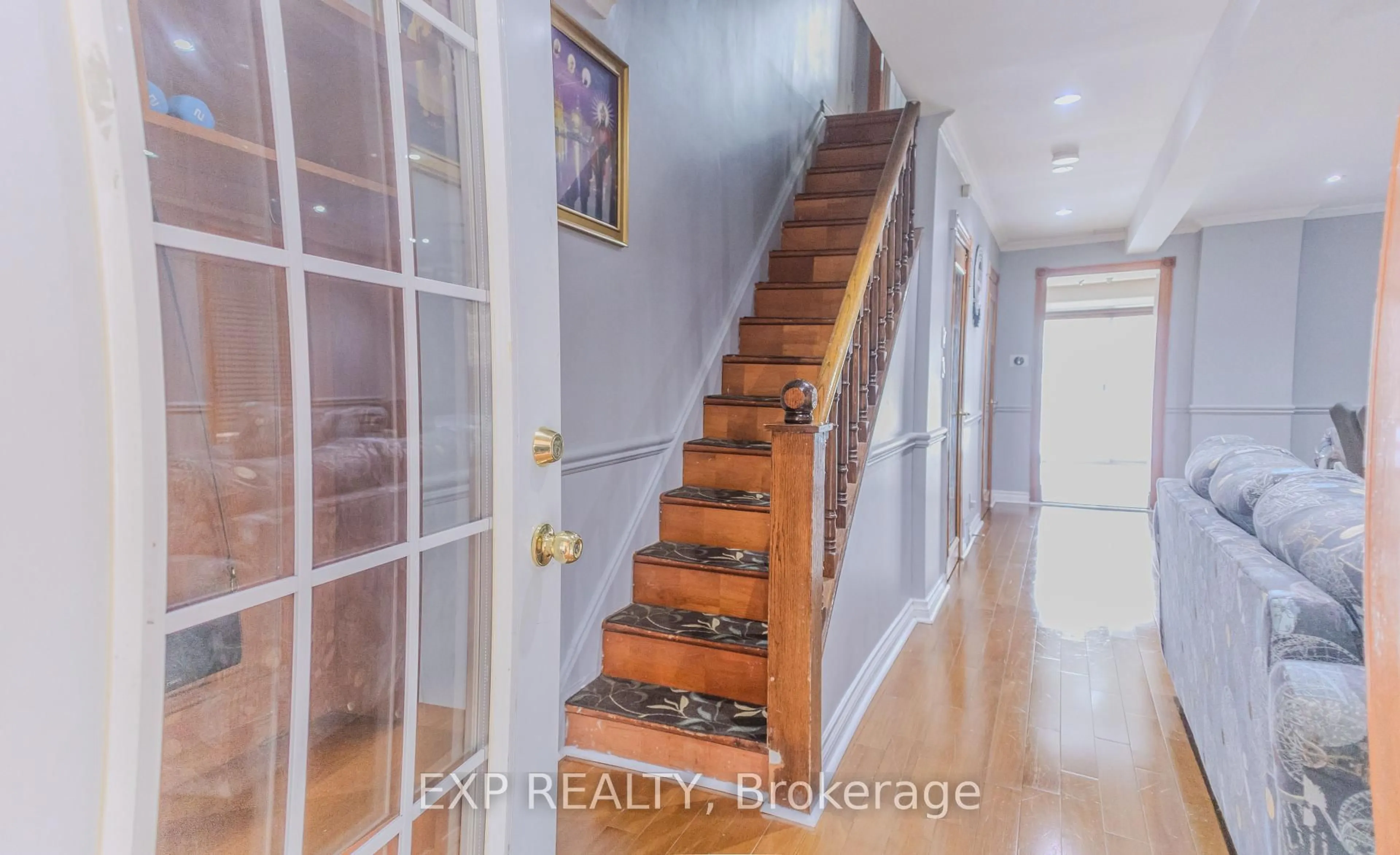 Indoor entryway for 24 Goldwin Ave, Toronto Ontario M6M 2C4