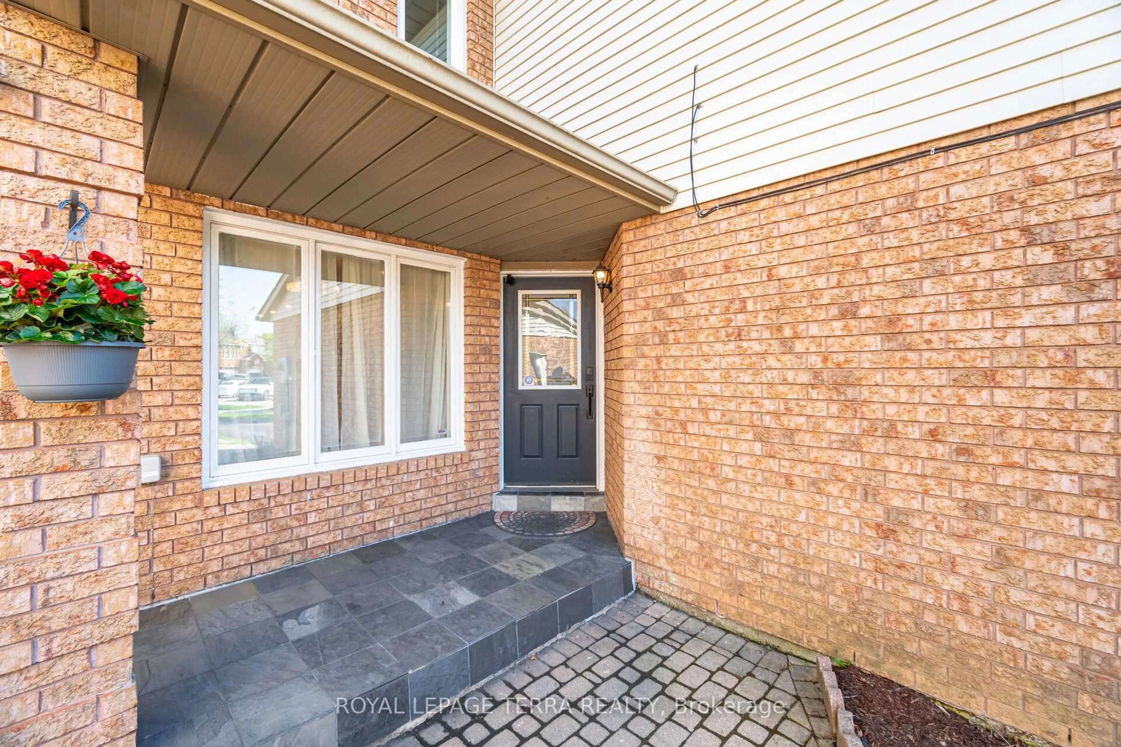 Home with brick exterior material, street for 3407 Nighthawk Tr, Mississauga Ontario L5N 6G5