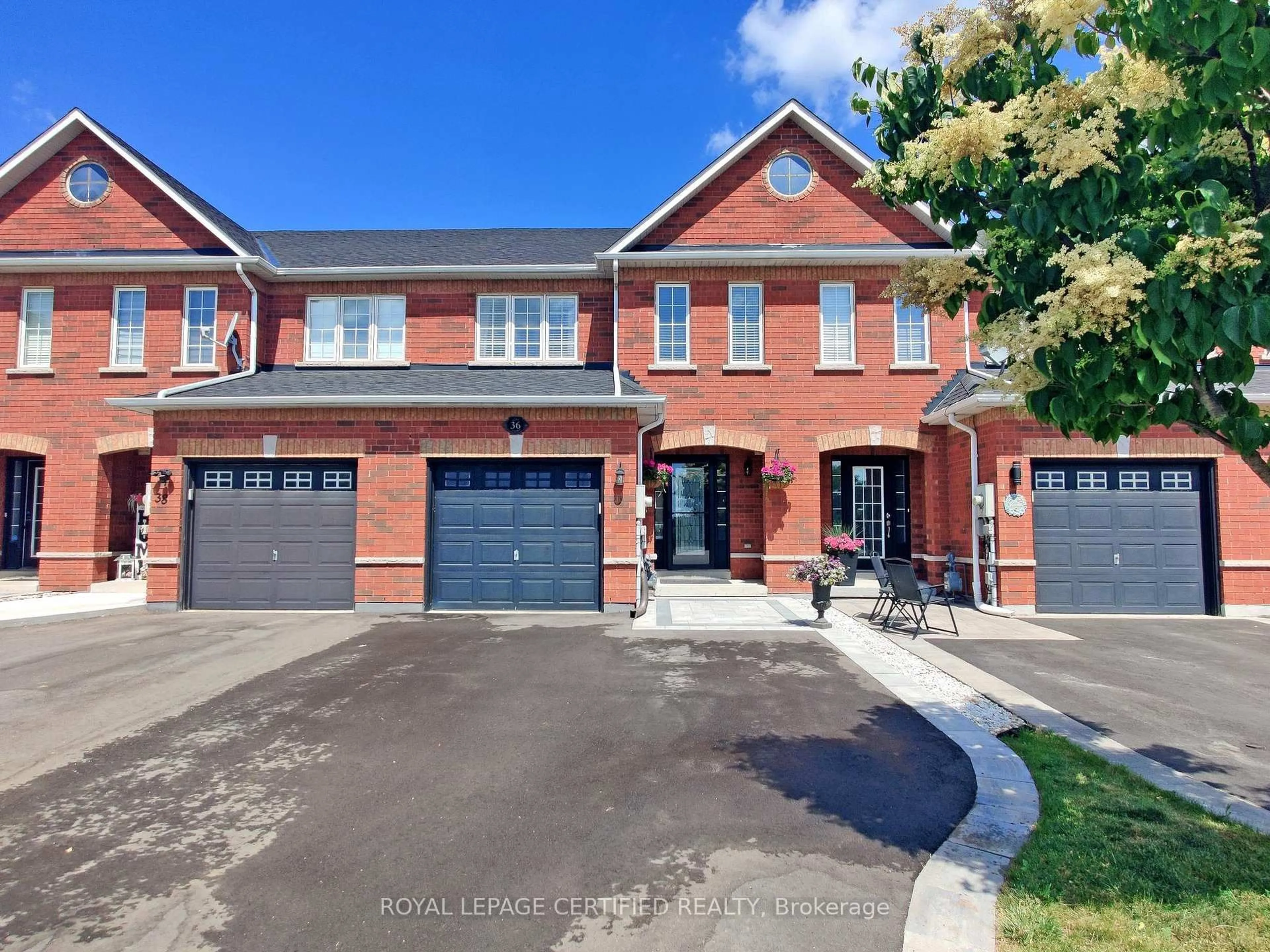 Home with brick exterior material, street for 36 Aida Crt, Caledon Ontario L7E 2G8