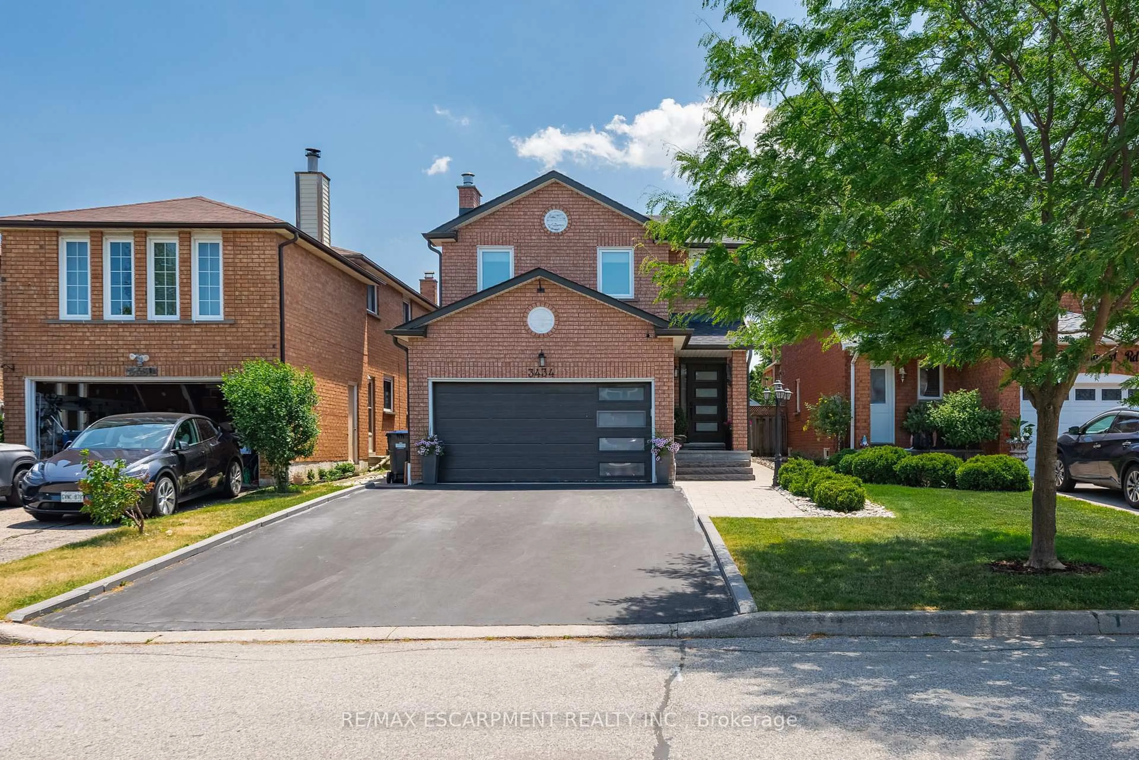 Home with brick exterior material, street for 3434 Bertrand Rd, Mississauga Ontario L5L 4G4