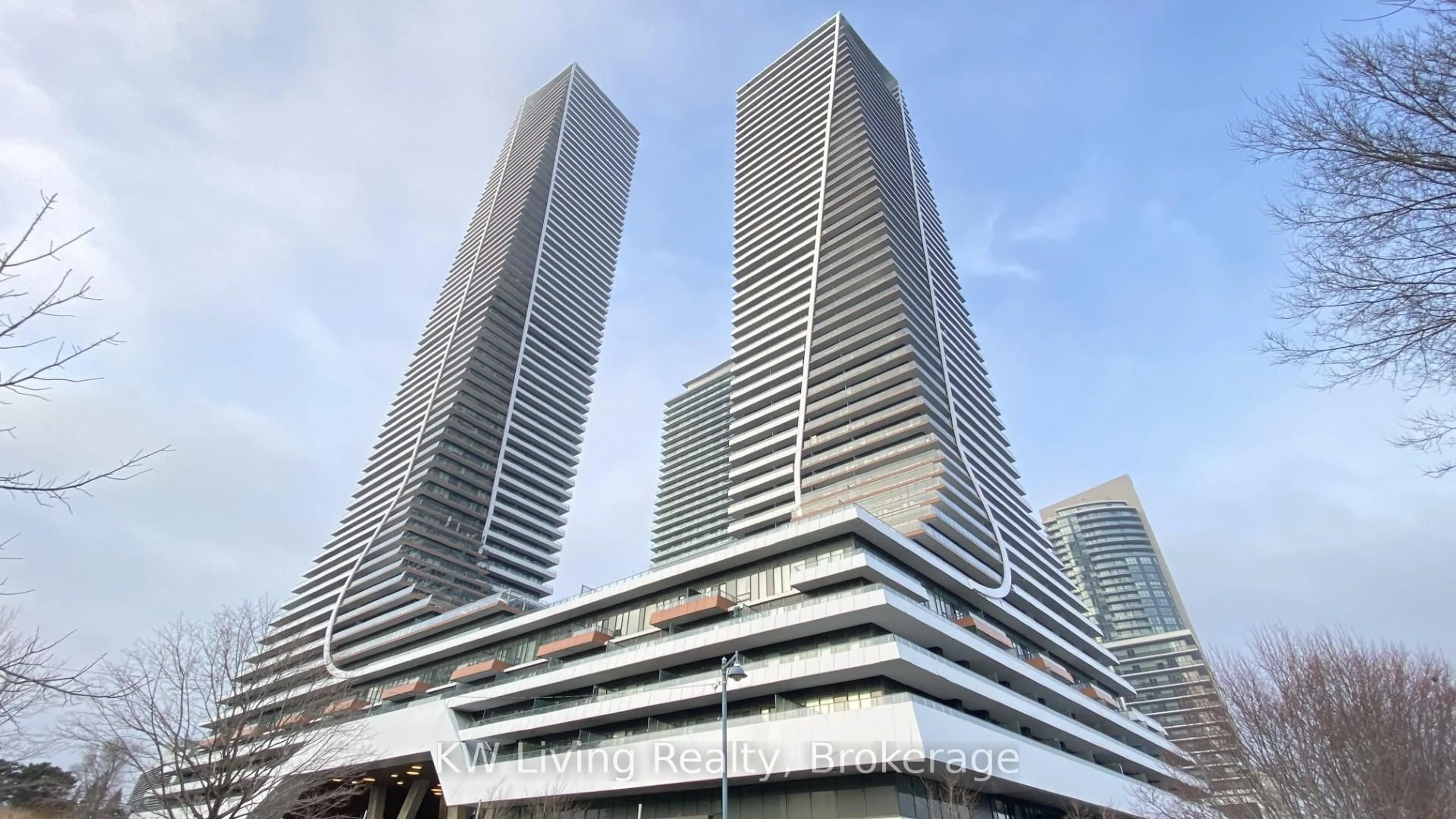 Indoor foyer for 30 Shore Breeze Dr #428, Toronto Ontario M8V 0J1
